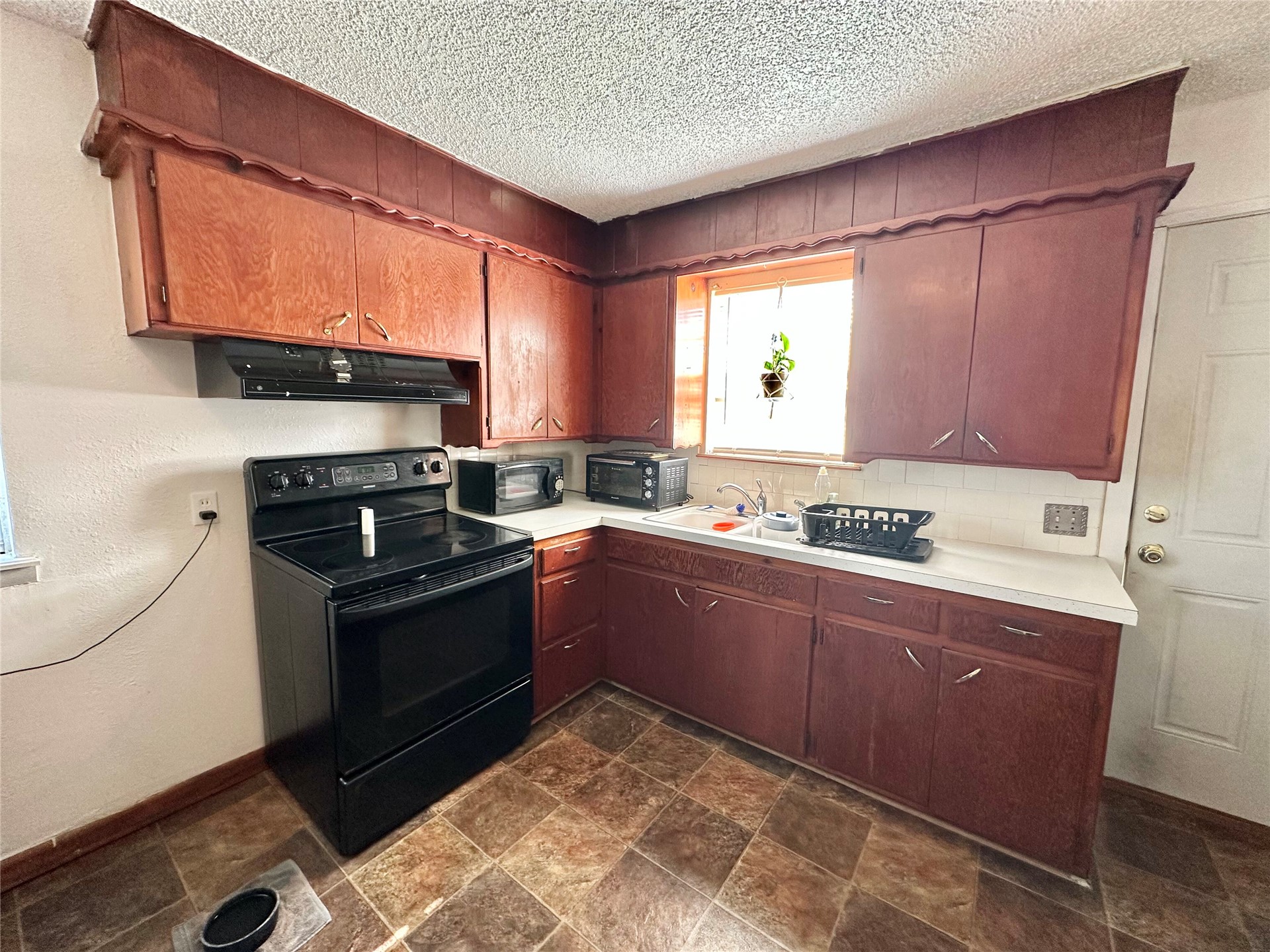 280 N Walnut Stratford OK 74872