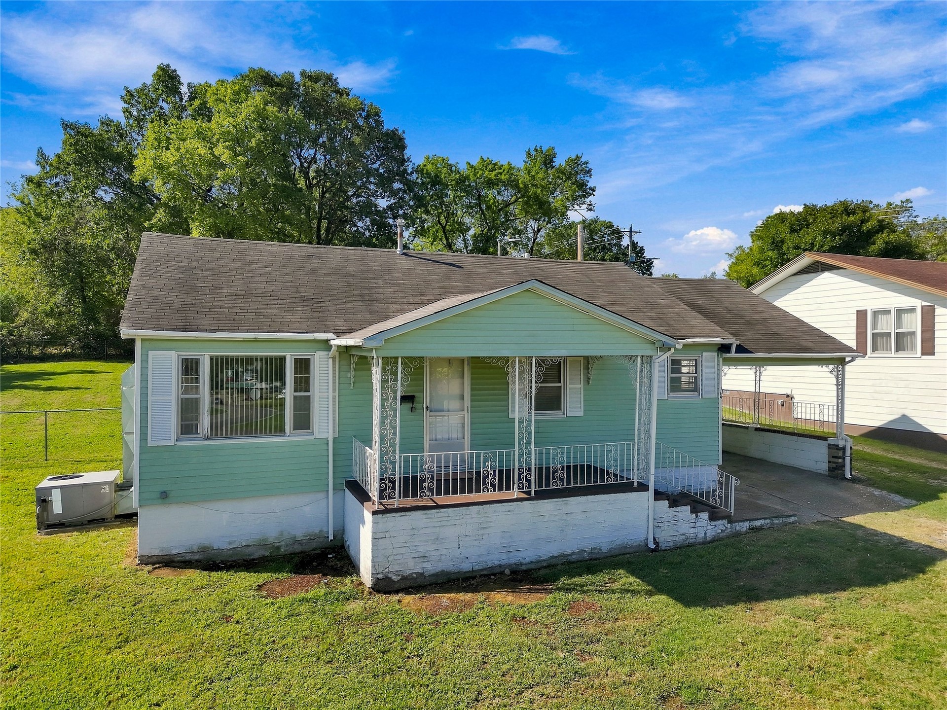 104 W Plum Stilwell OK 74960