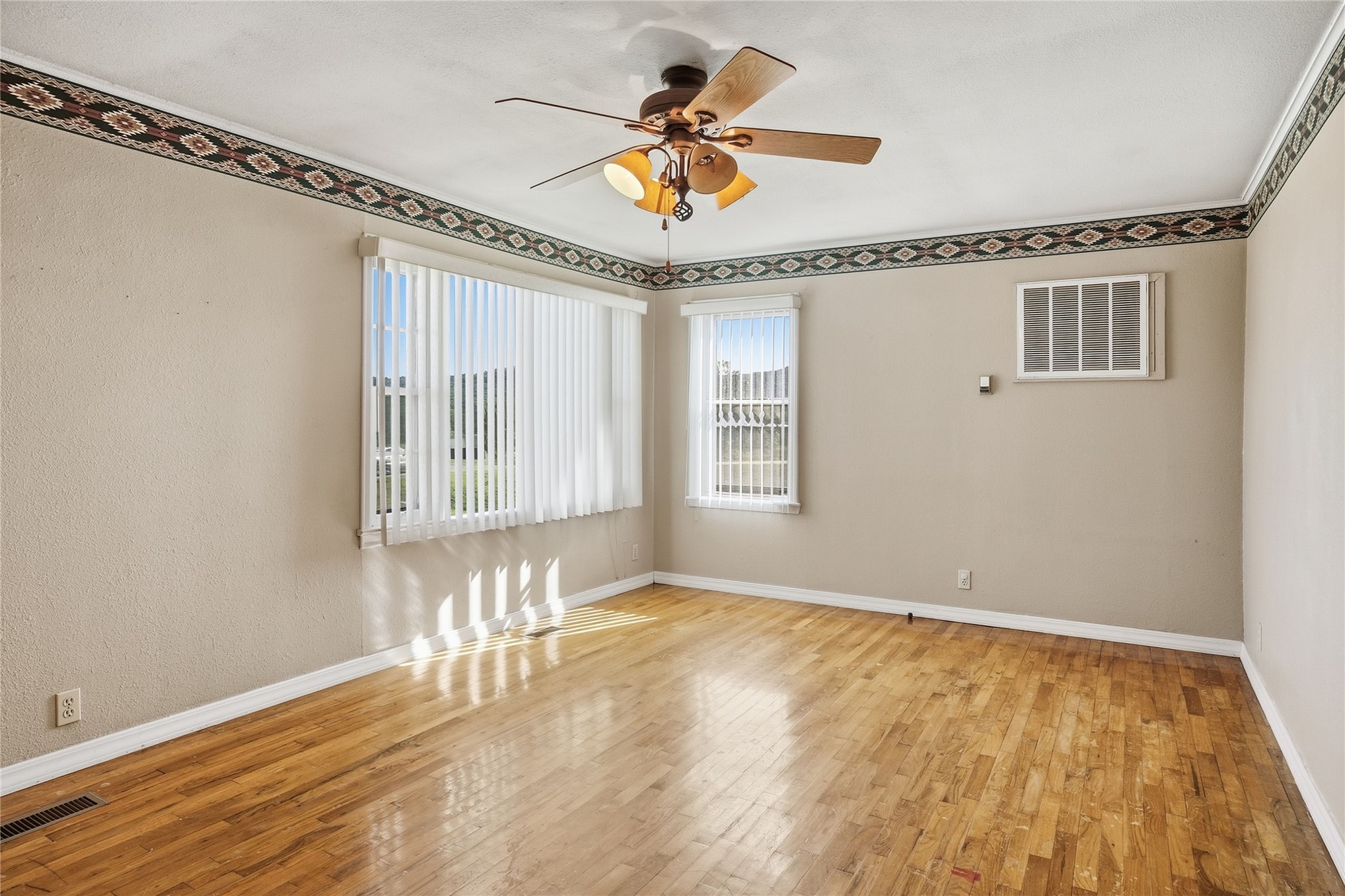 104 W Plum Stilwell OK 74960