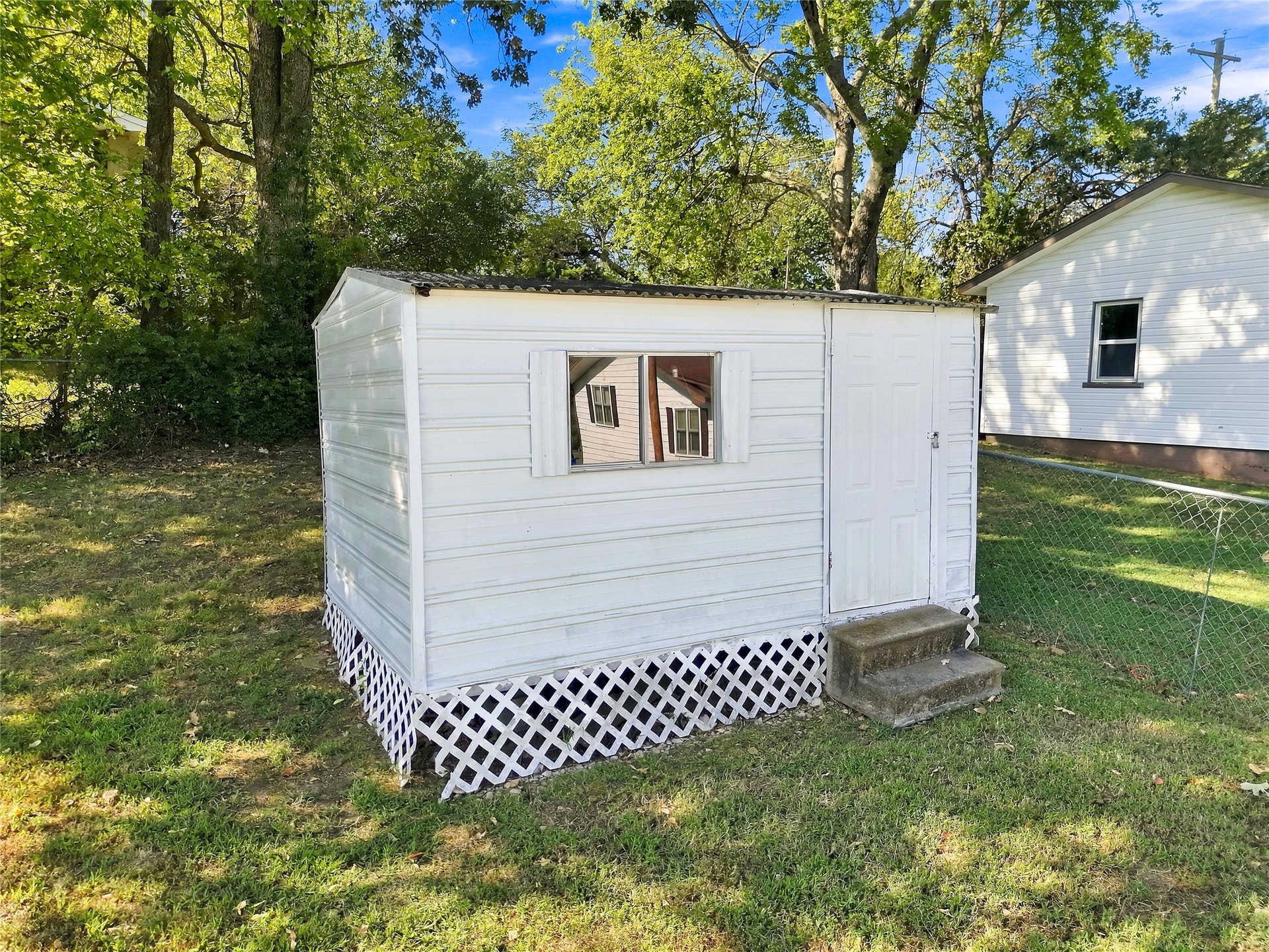 104 W Plum Stilwell OK 74960