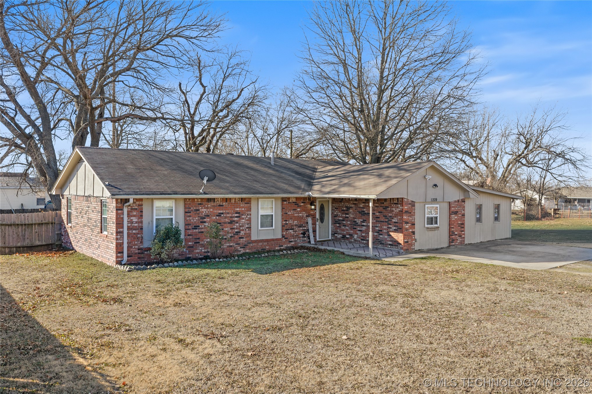 1209 W Chickasha Sulphur OK 73086