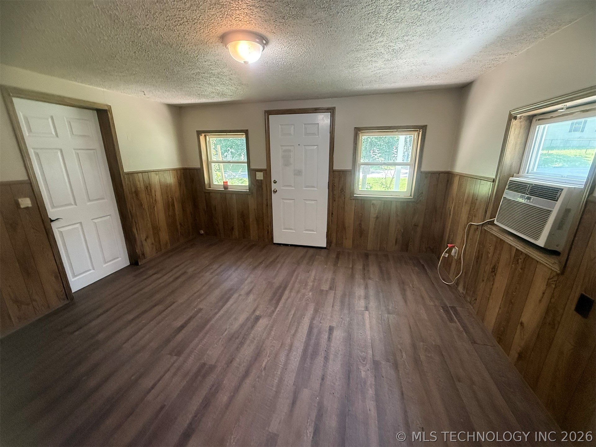 310 S Cherokee Stilwell OK 74960