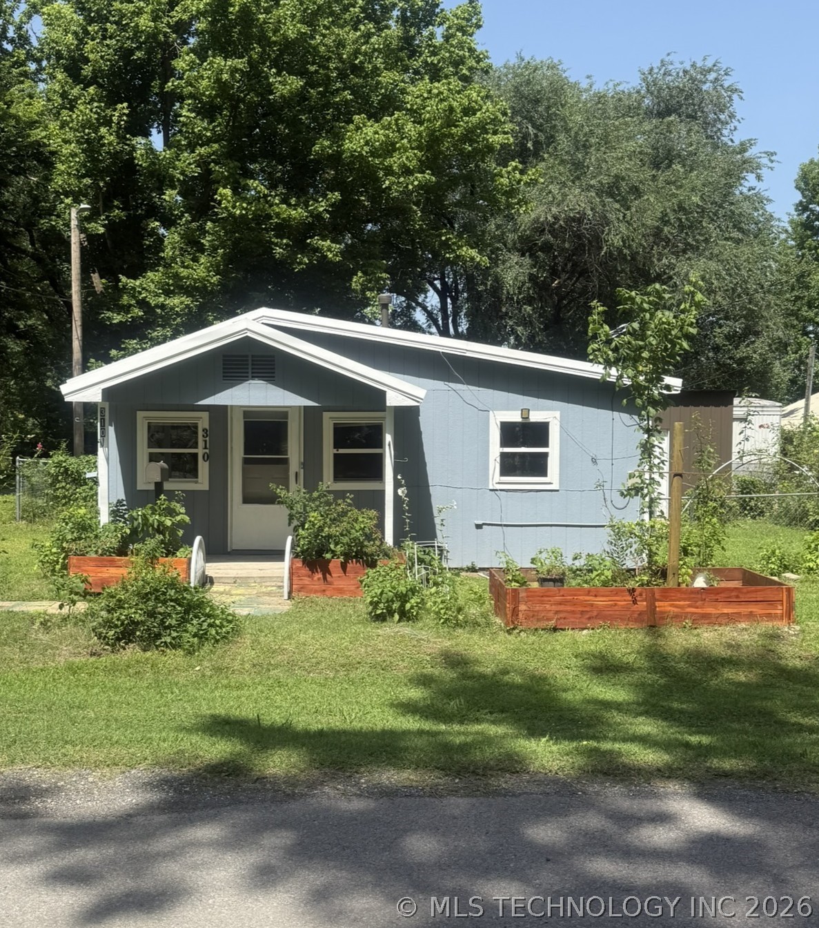 310 S Cherokee Stilwell OK 74960