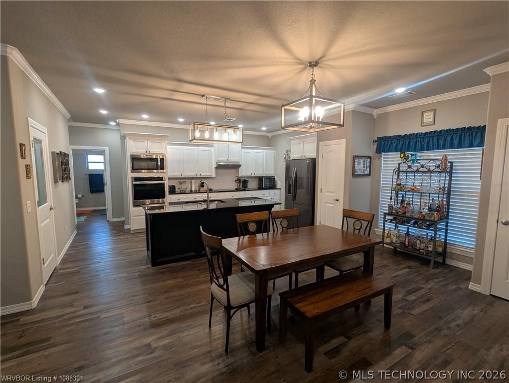2035 Breckenridge Avenue Sallisaw OK 74955