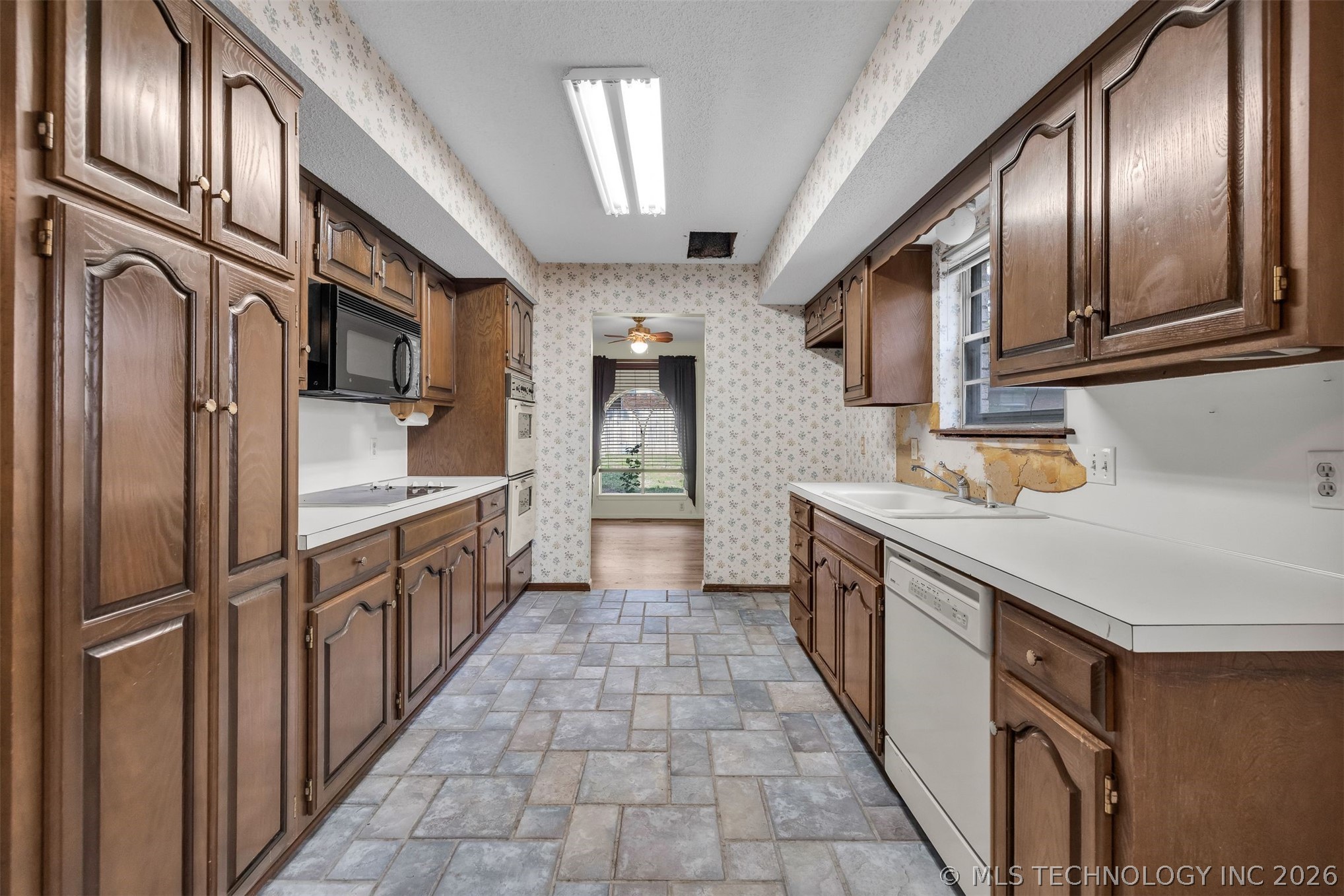 6350 S 72nd Eastavenue Tulsa OK 74133