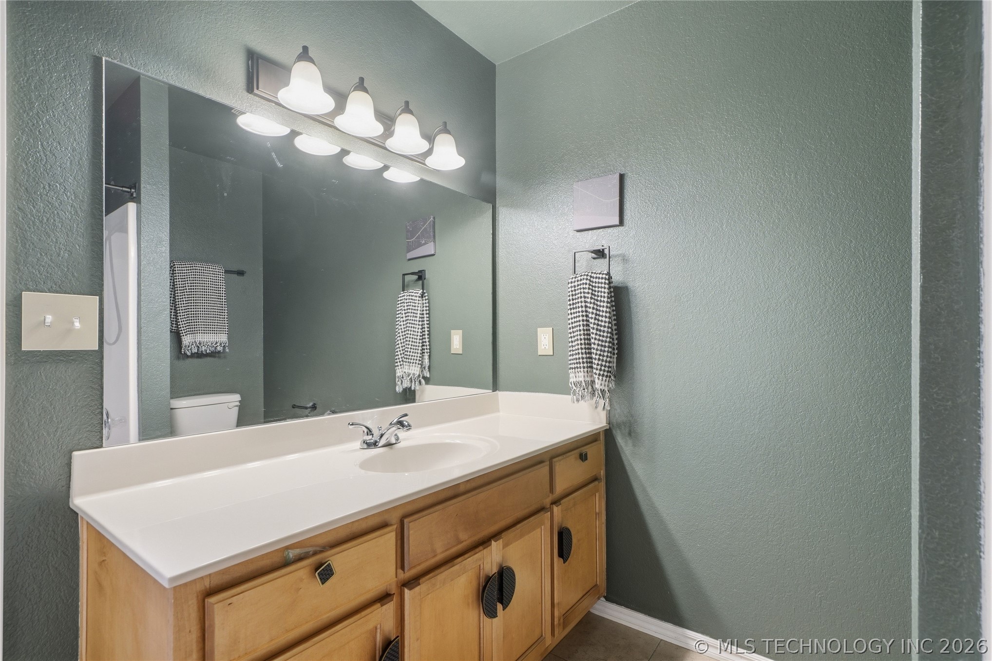 12015 N 195th Eastavenue Collinsville OK 74021