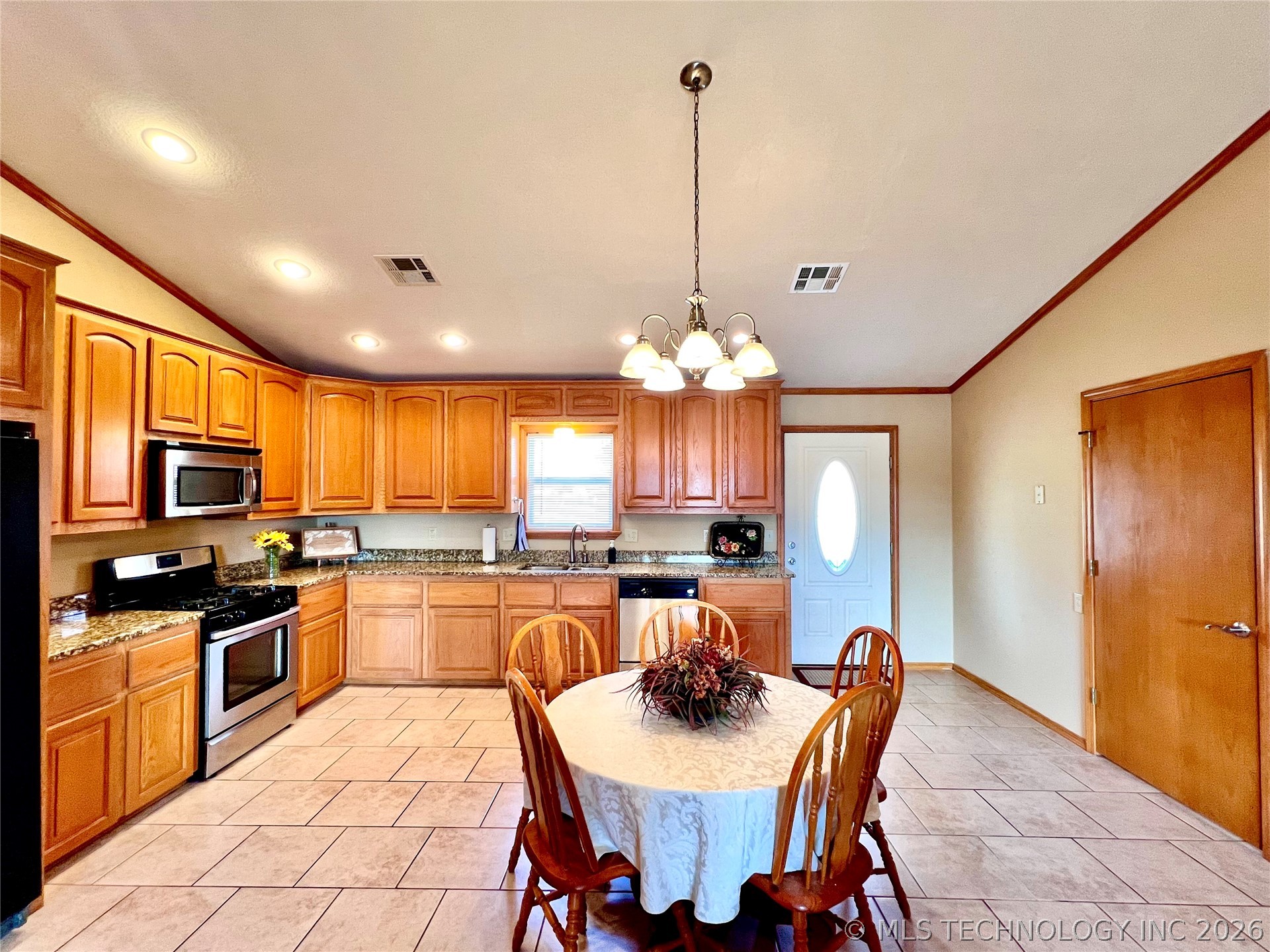354 Rock Creek Drive Canadian OK 74432