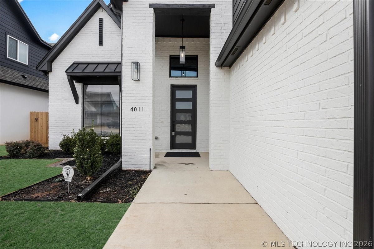 4011 W Albuquerque Street Broken Arrow OK 74011