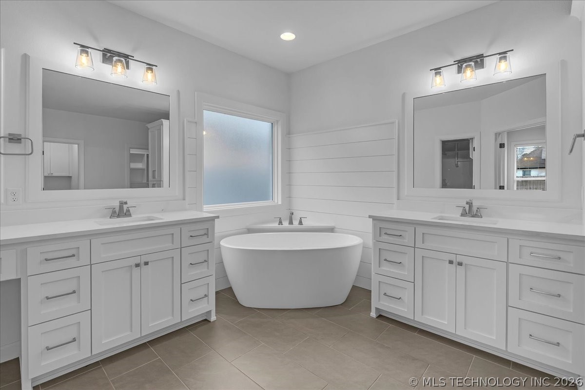 4011 W Albuquerque Street Broken Arrow OK 74011
