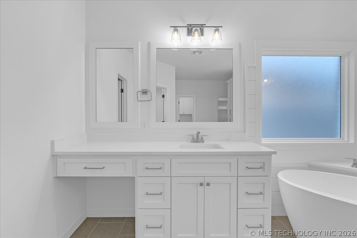 4011 W Albuquerque Street Broken Arrow OK 74011