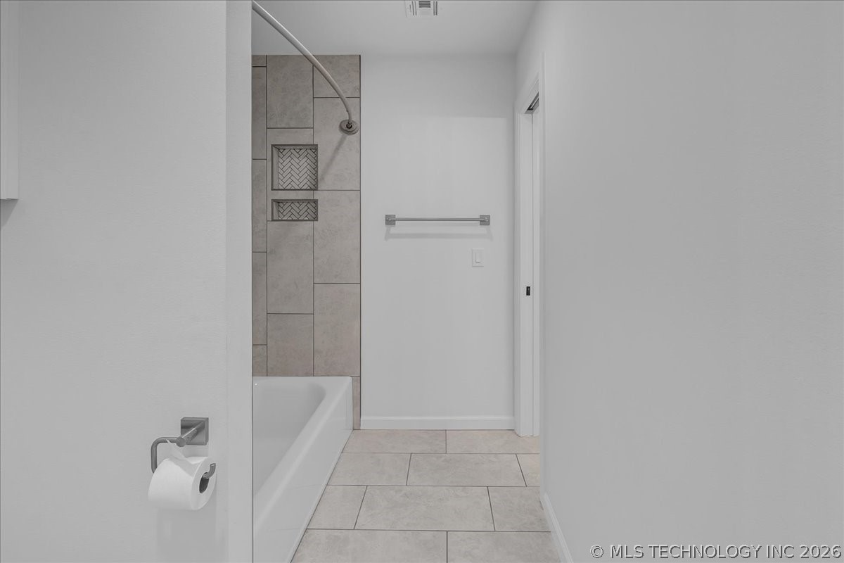 4011 W Albuquerque Street Broken Arrow OK 74011