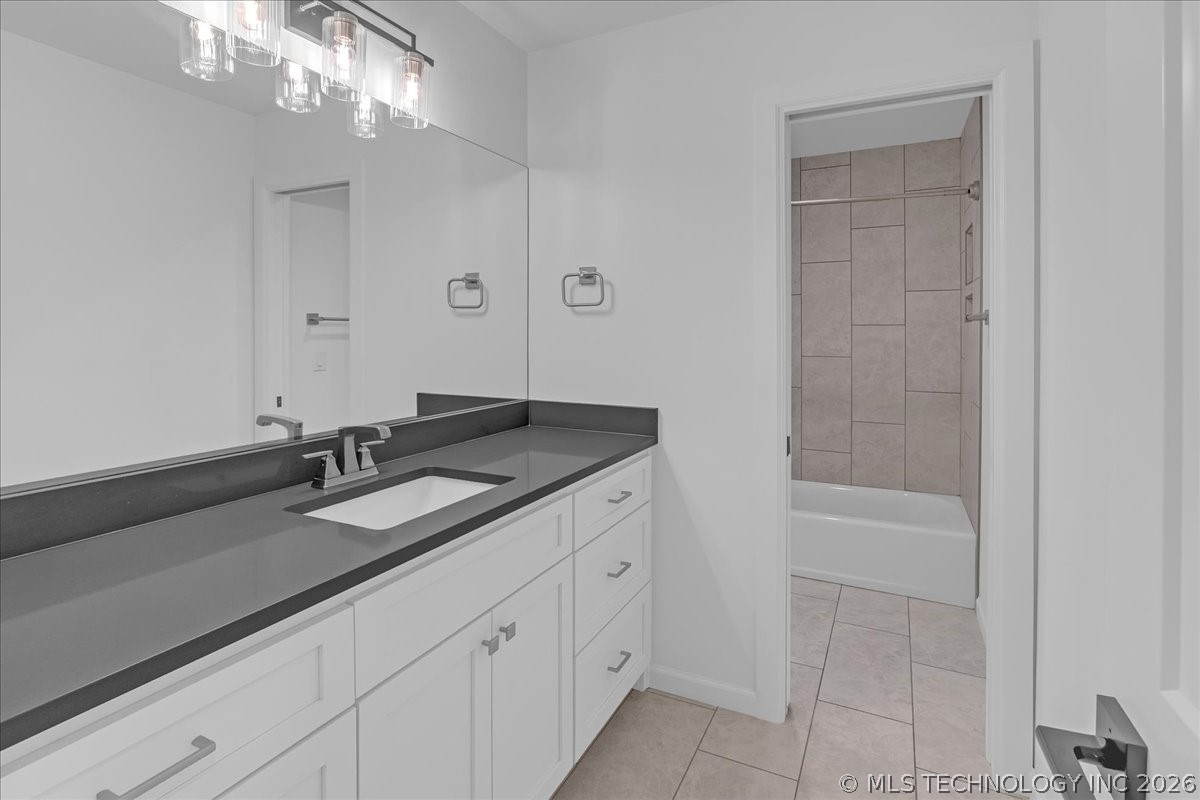 4011 W Albuquerque Street Broken Arrow OK 74011