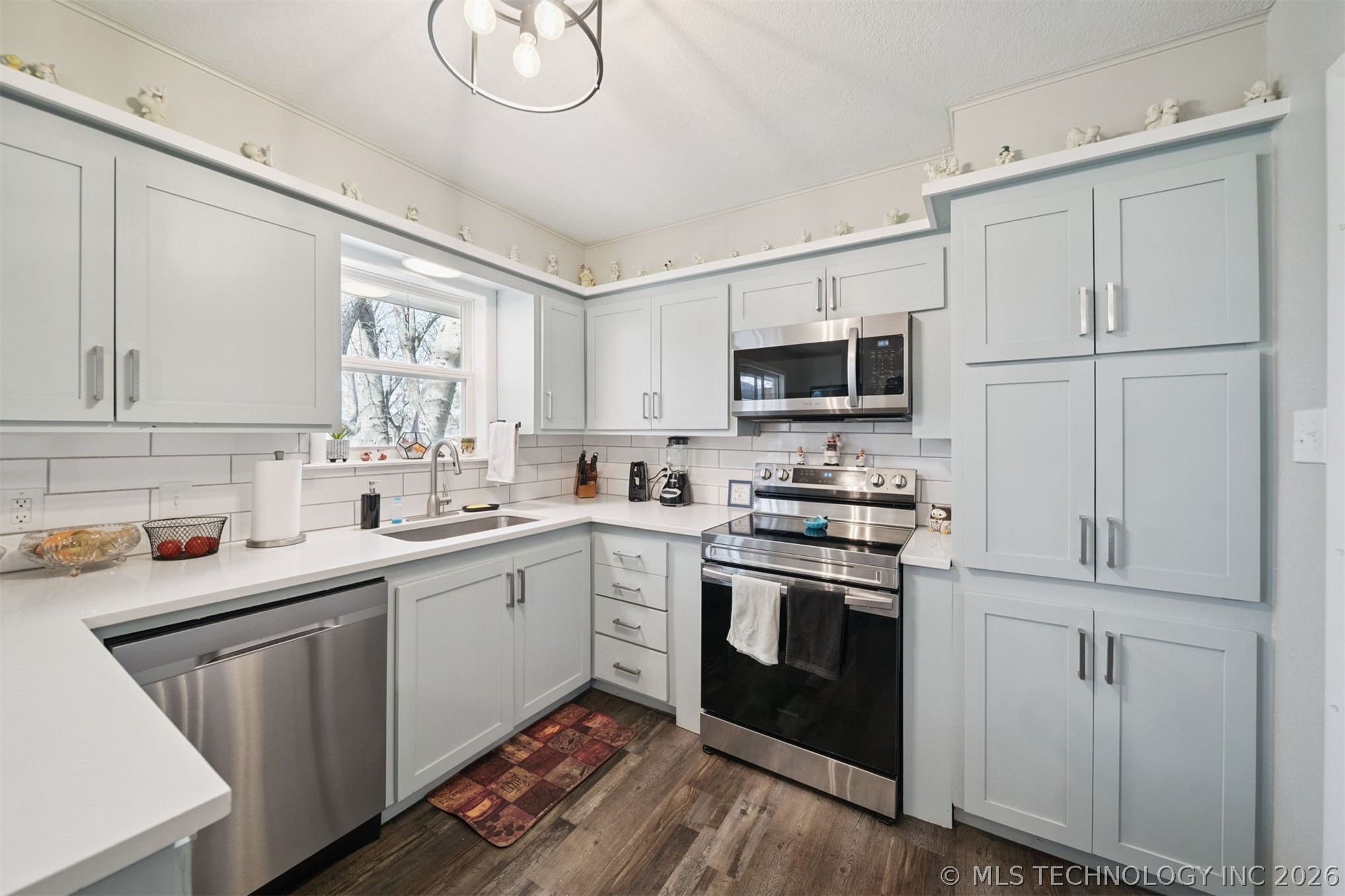 1501 N Fox Street Chouteau OK 74337
