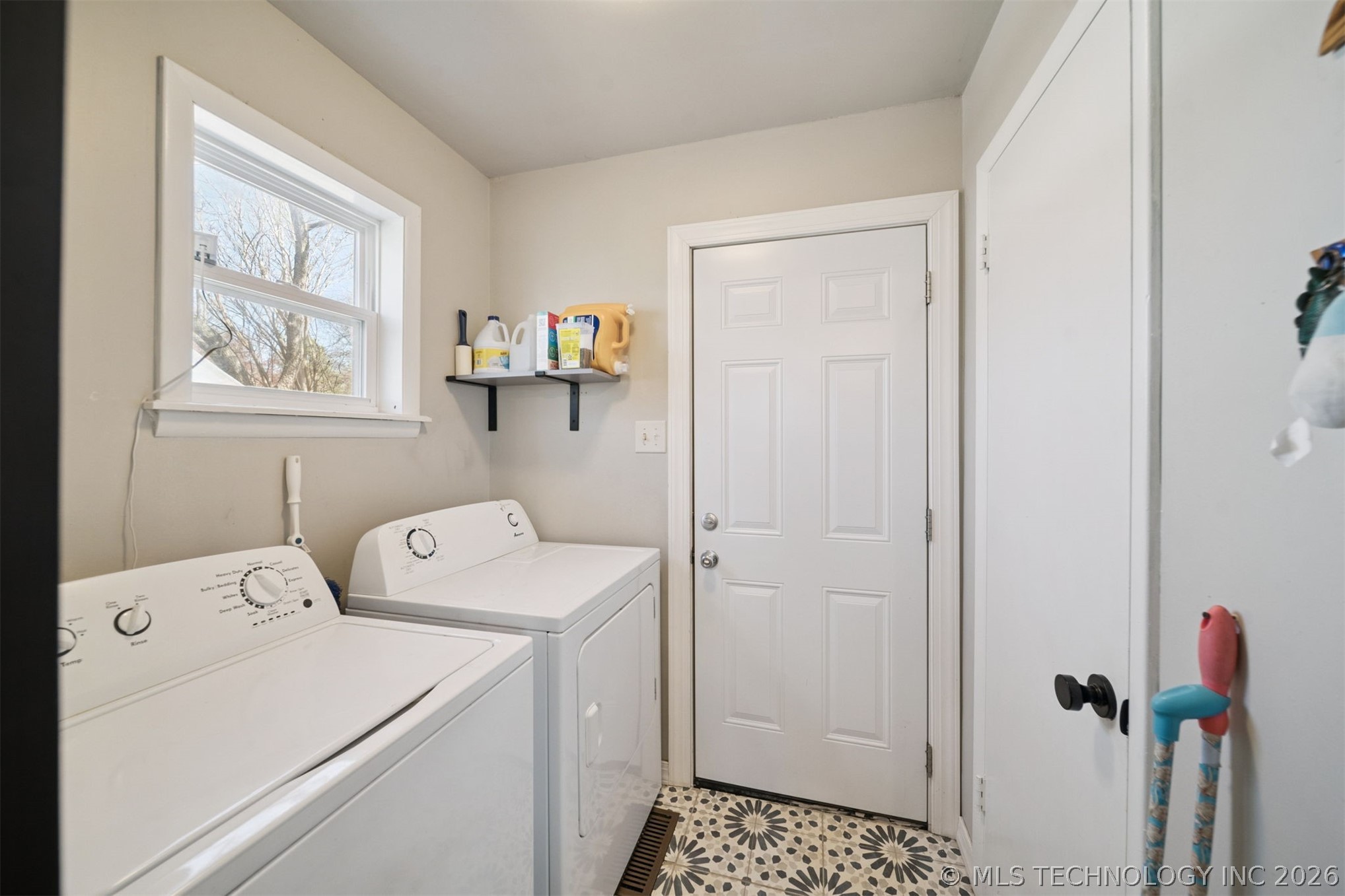 1501 N Fox Street Chouteau OK 74337