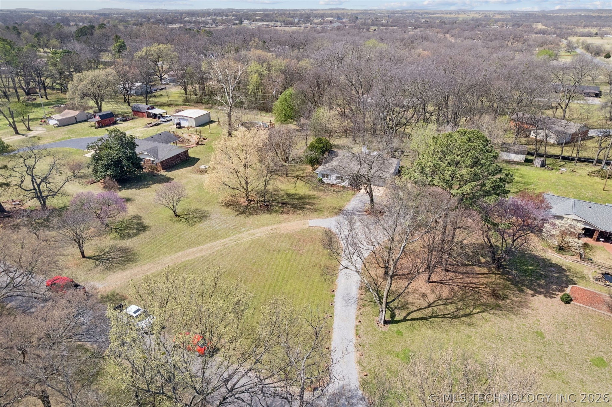 1501 N Fox Street Chouteau OK 74337