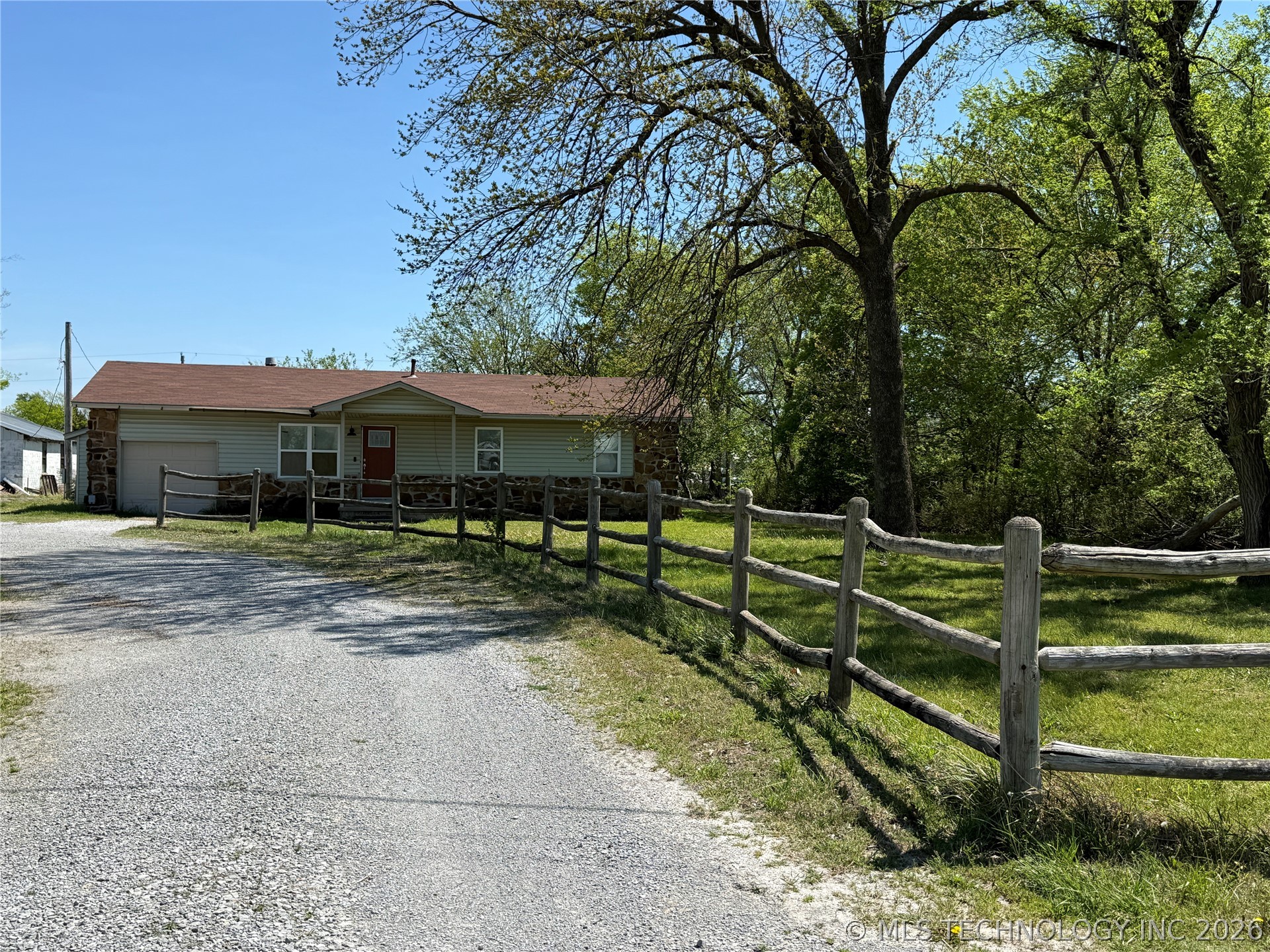 2212 N Highway 69 Highway Pryor OK 74361