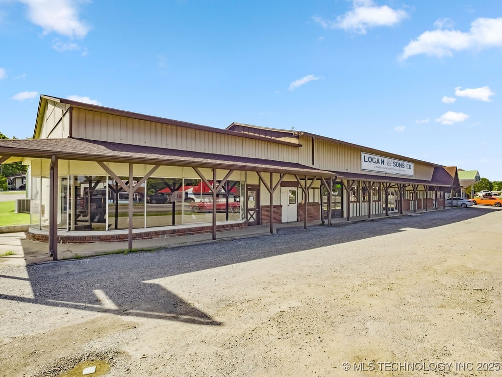 824 S California Atoka OK 74525