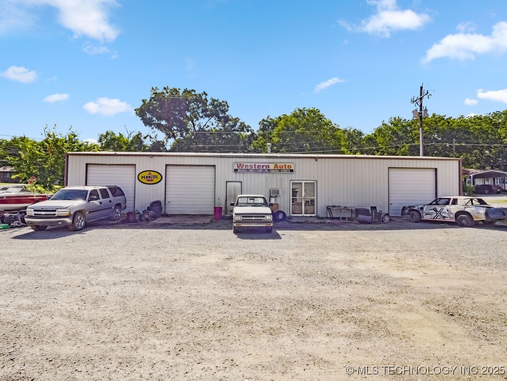 824 S California Atoka OK 74525