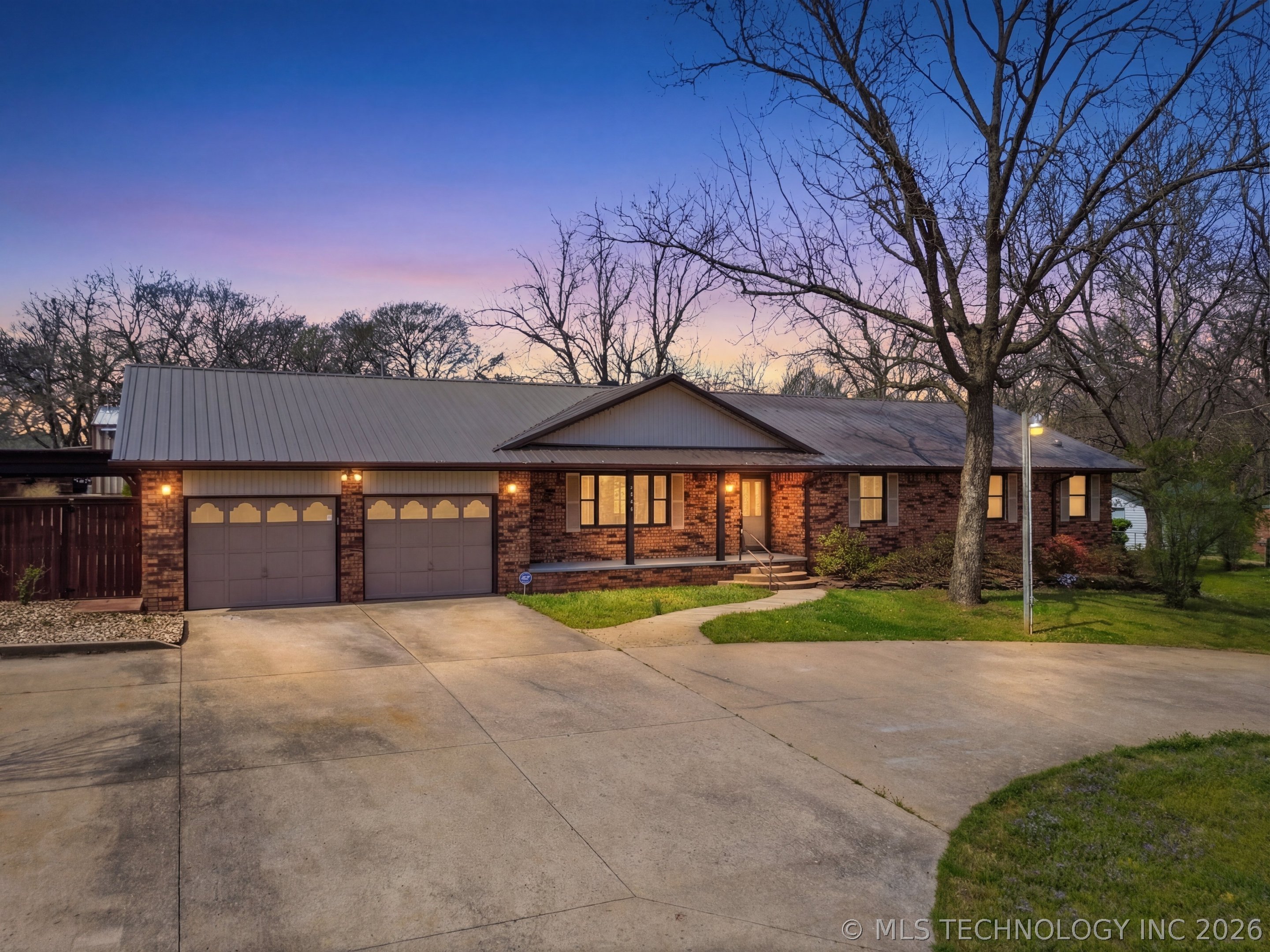 1001 N Hopi Street Chouteau OK 74337