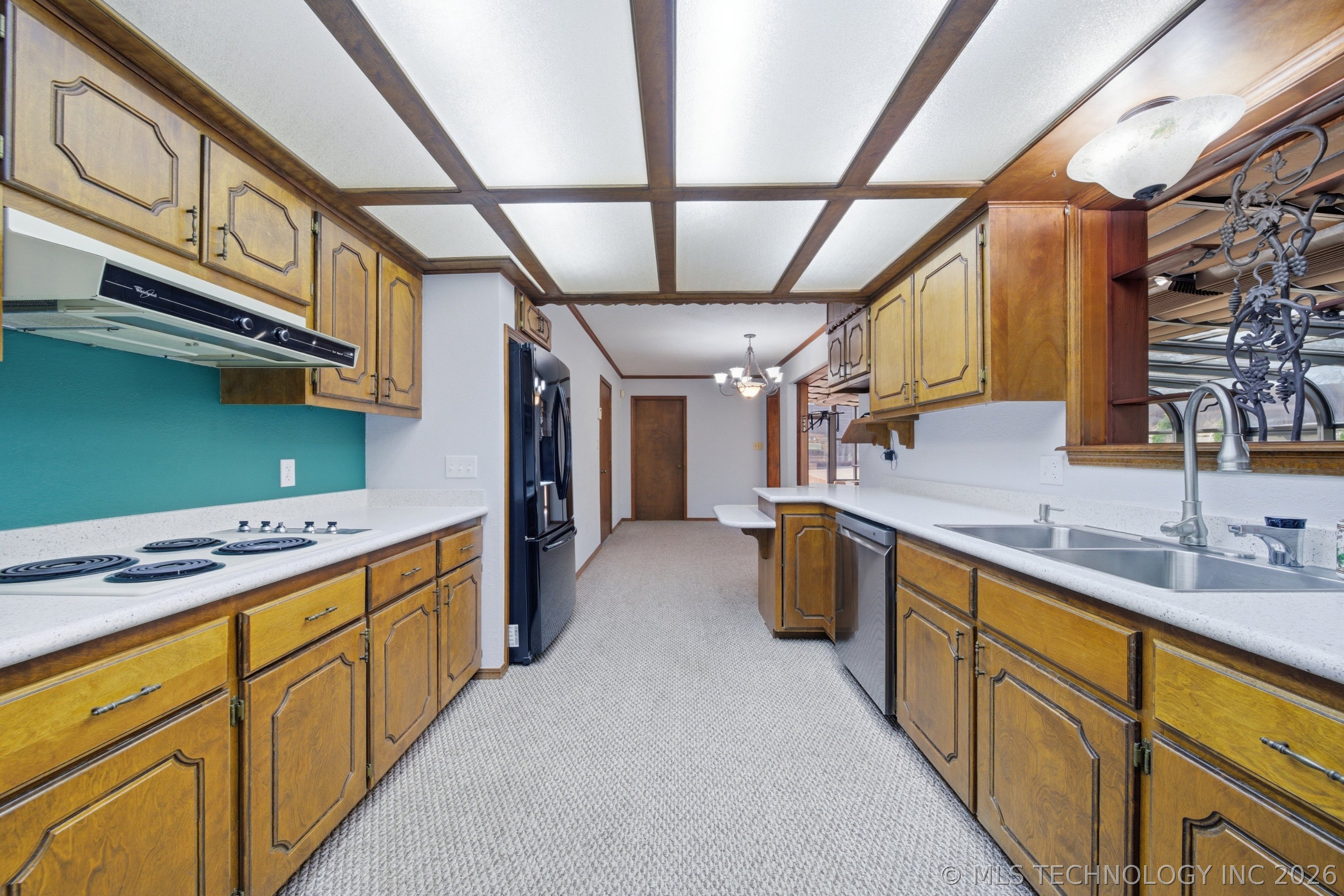 1001 N Hopi Street Chouteau OK 74337