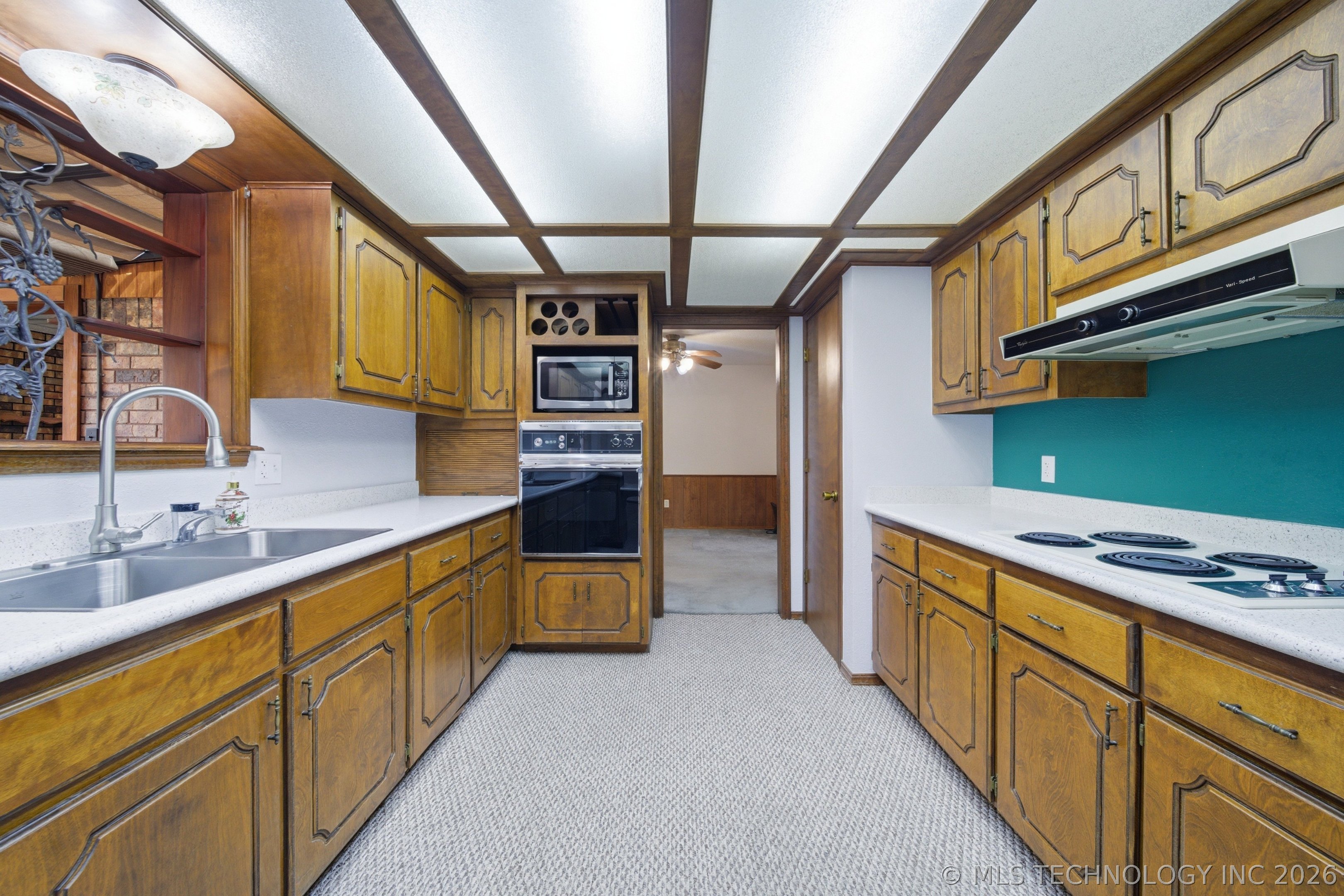 1001 N Hopi Street Chouteau OK 74337