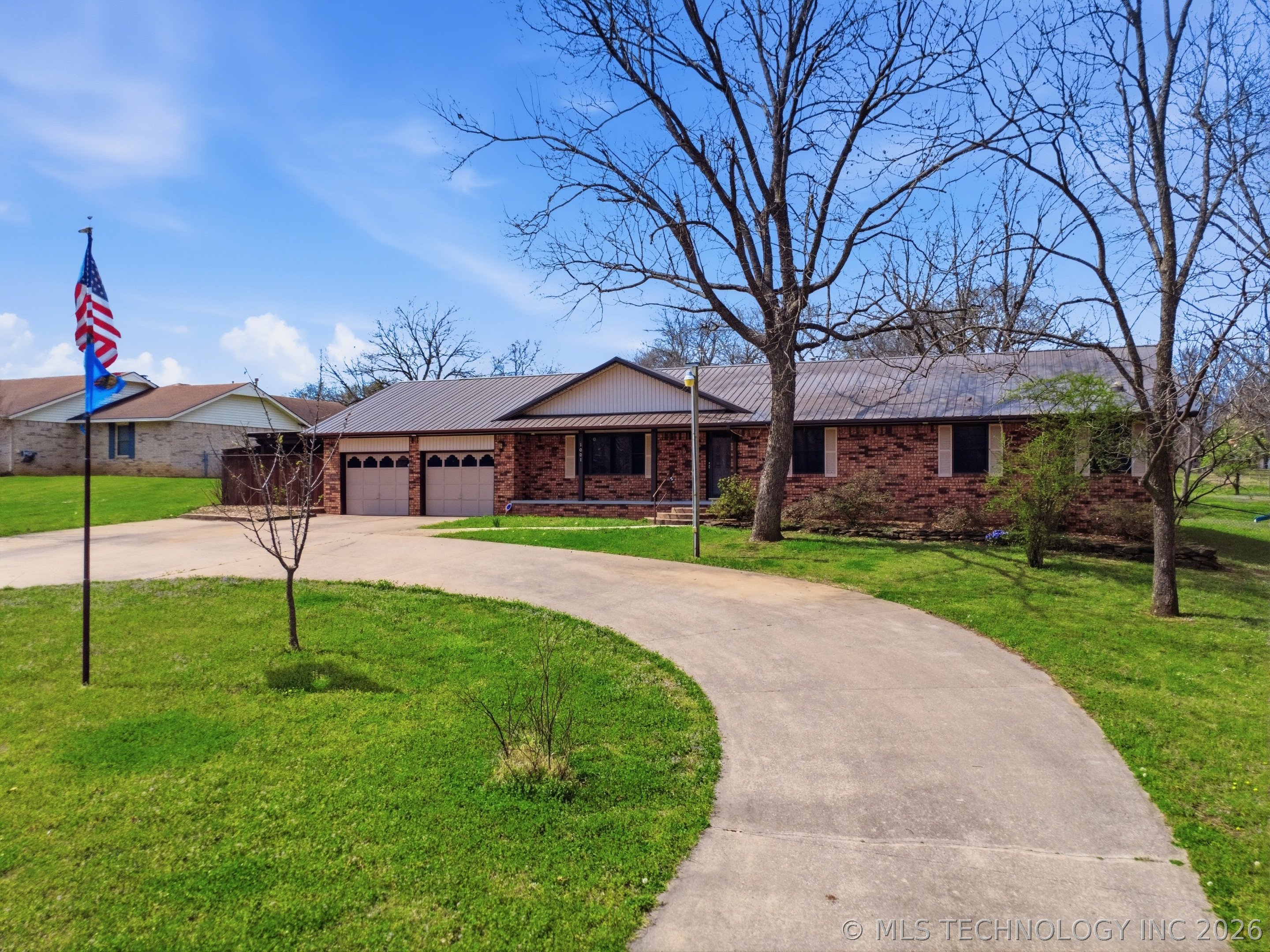 1001 N Hopi Street Chouteau OK 74337