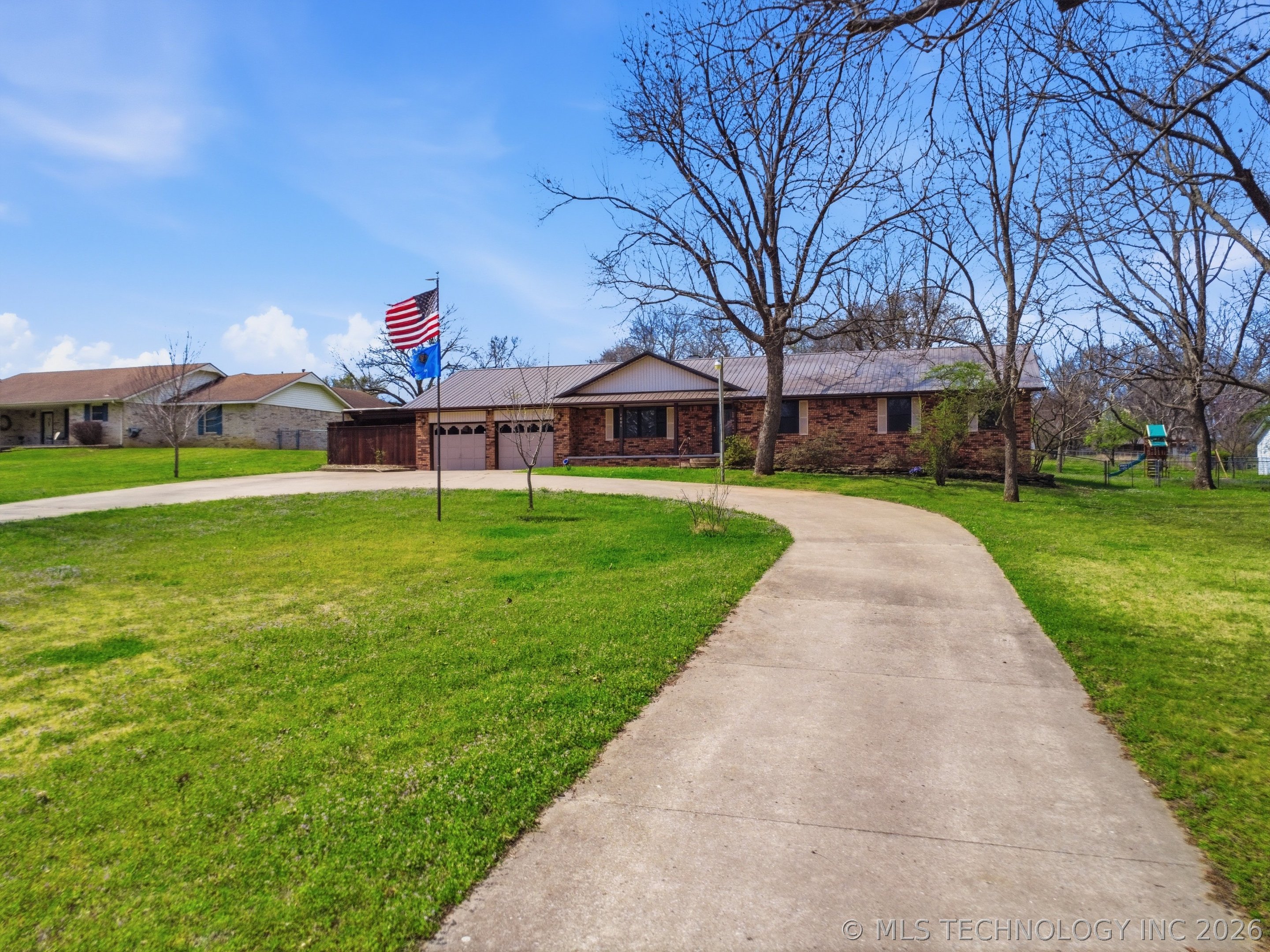1001 N Hopi Street Chouteau OK 74337