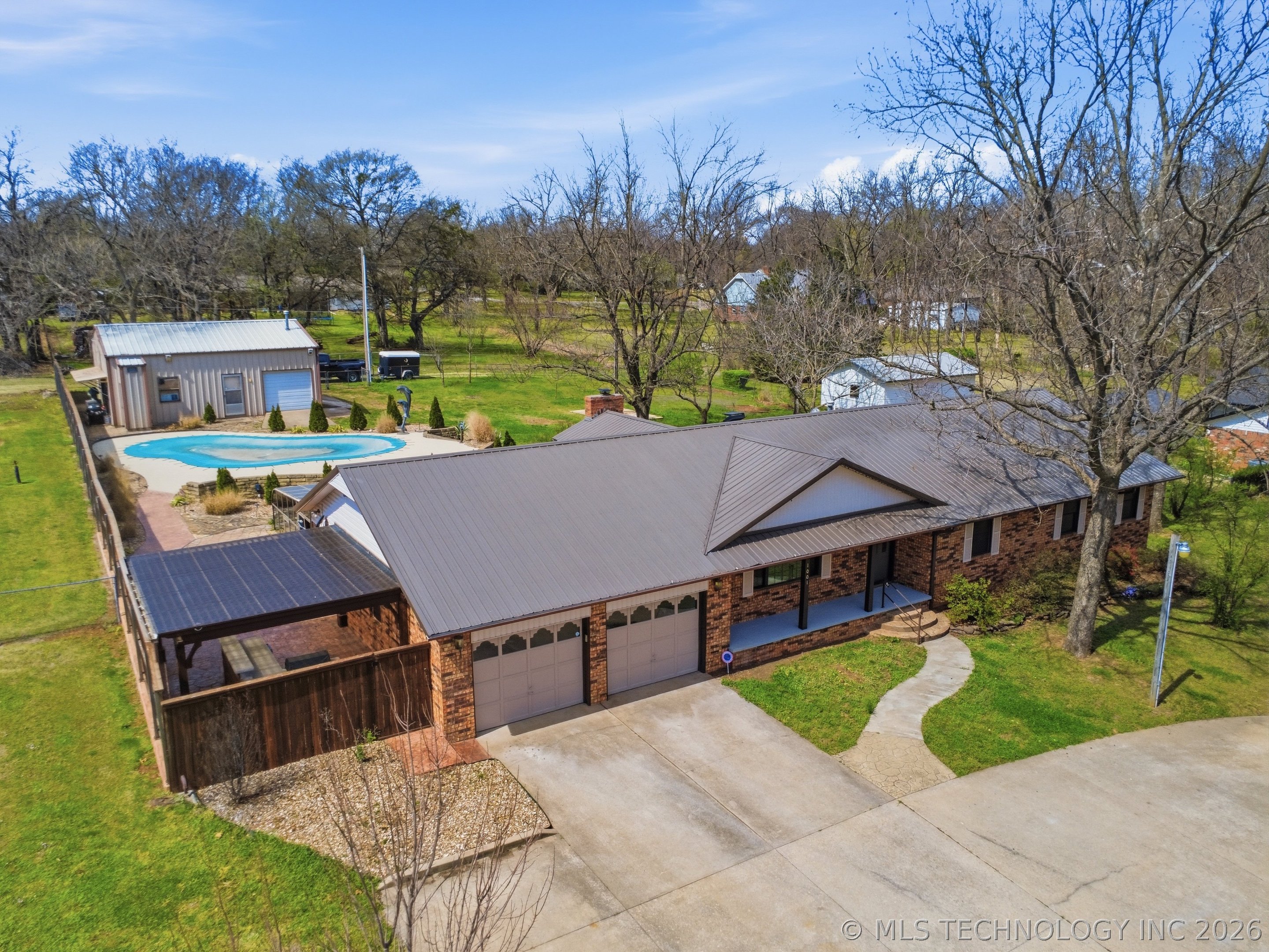 1001 N Hopi Street Chouteau OK 74337