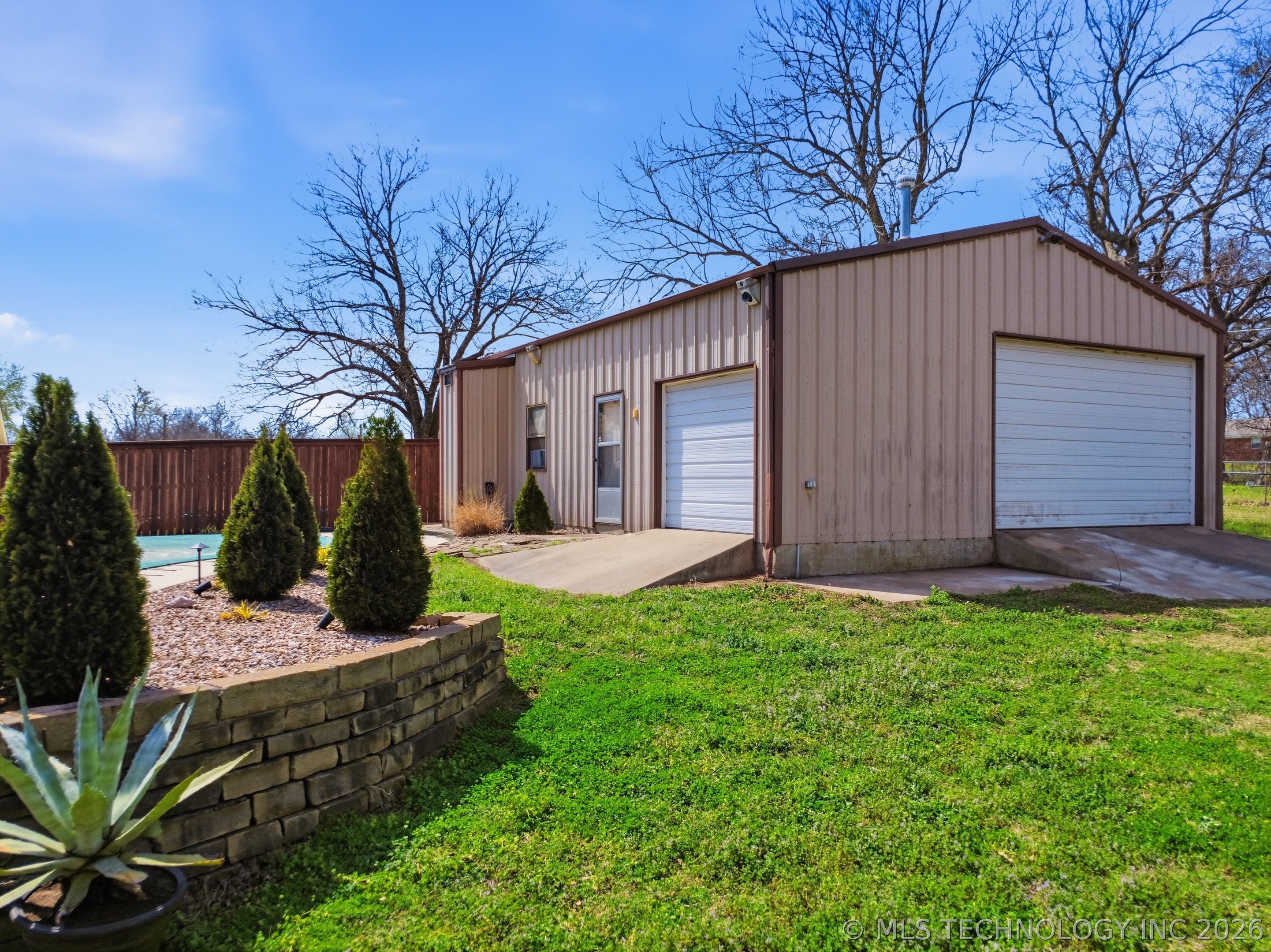 1001 N Hopi Street Chouteau OK 74337