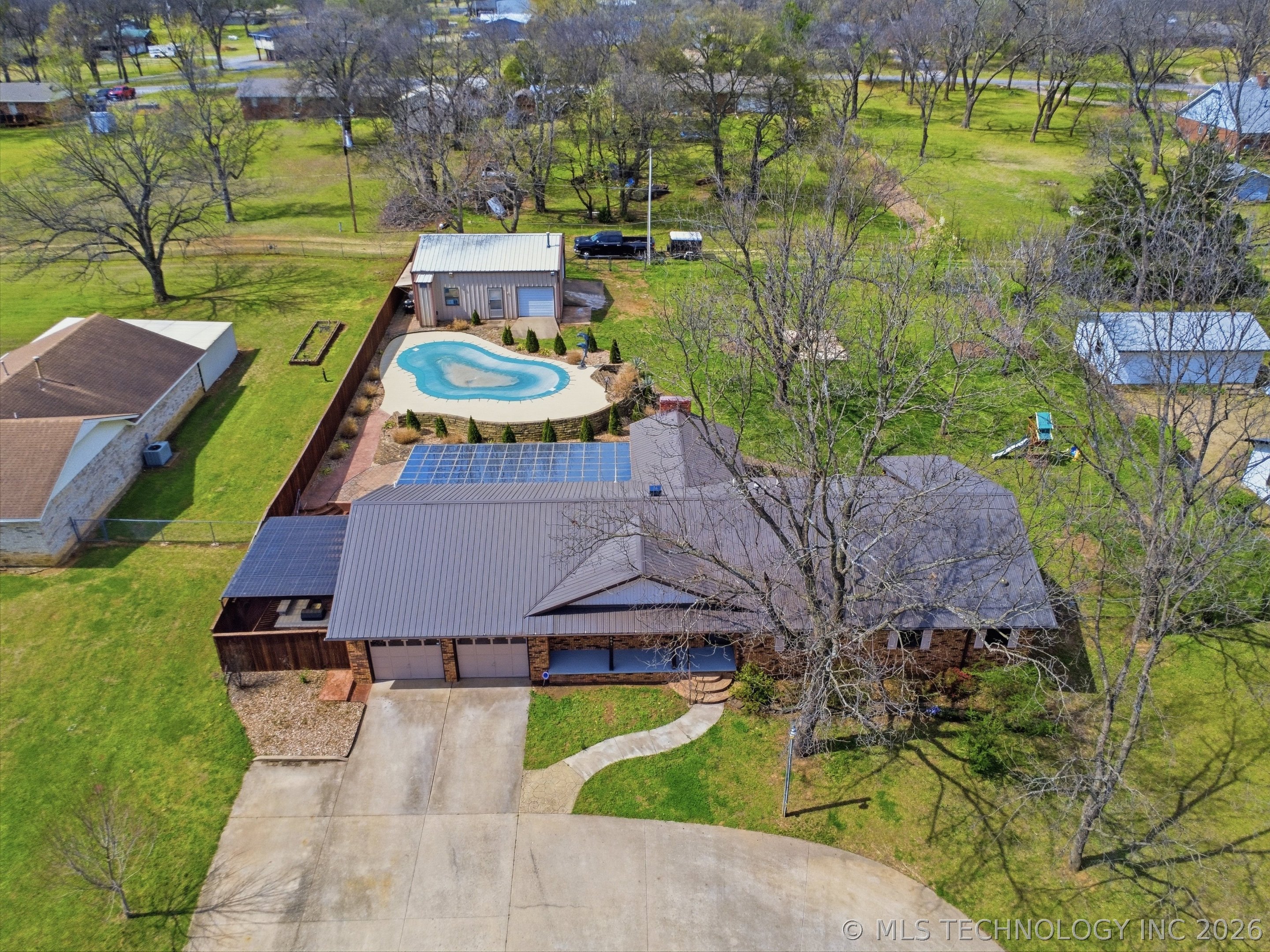 1001 N Hopi Street Chouteau OK 74337