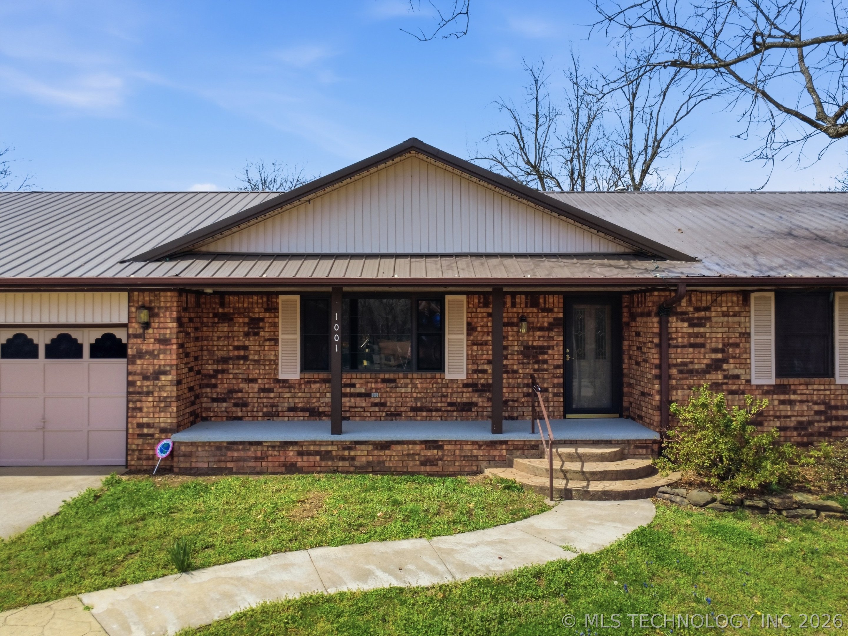 1001 N Hopi Street Chouteau OK 74337