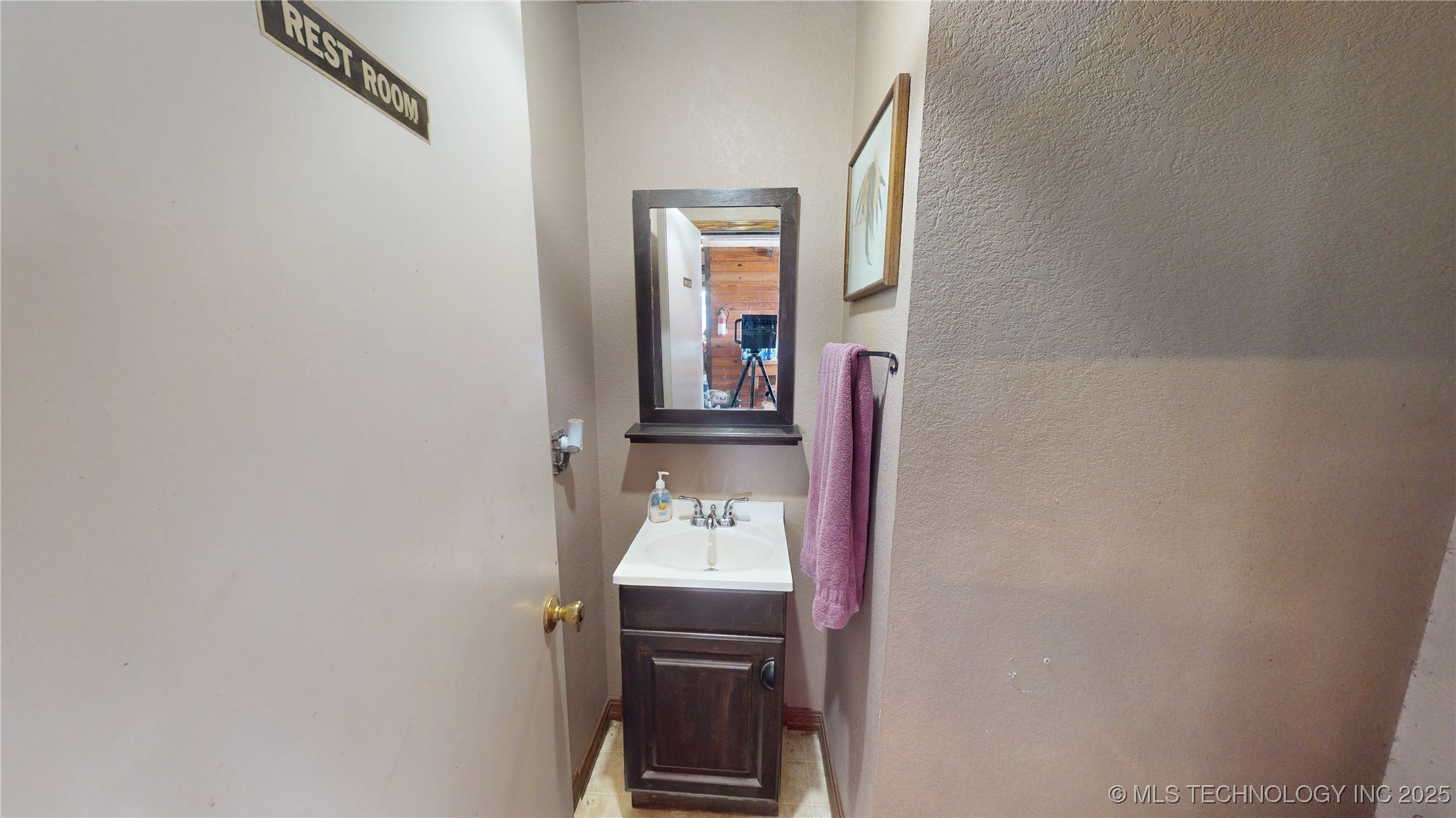 10815 State Highway 19 Ada OK 74820