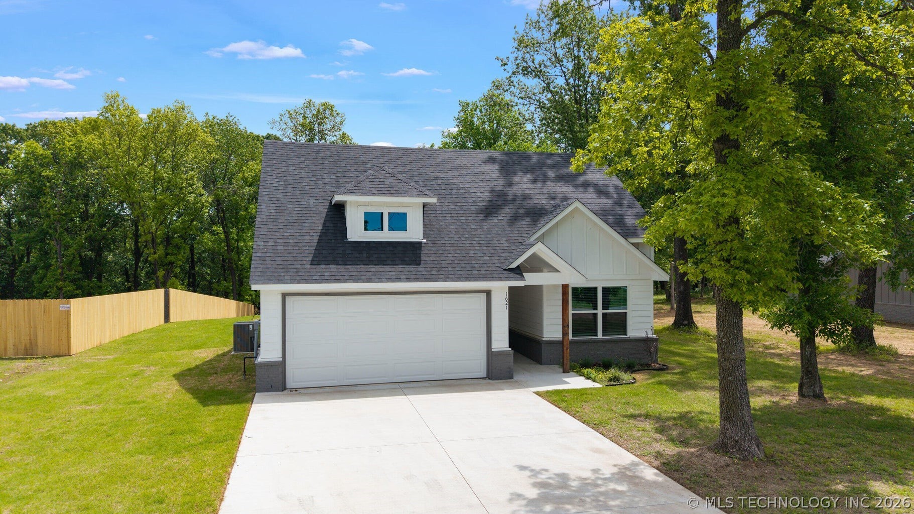 1621 Rockwood Drive Grove OK 74344