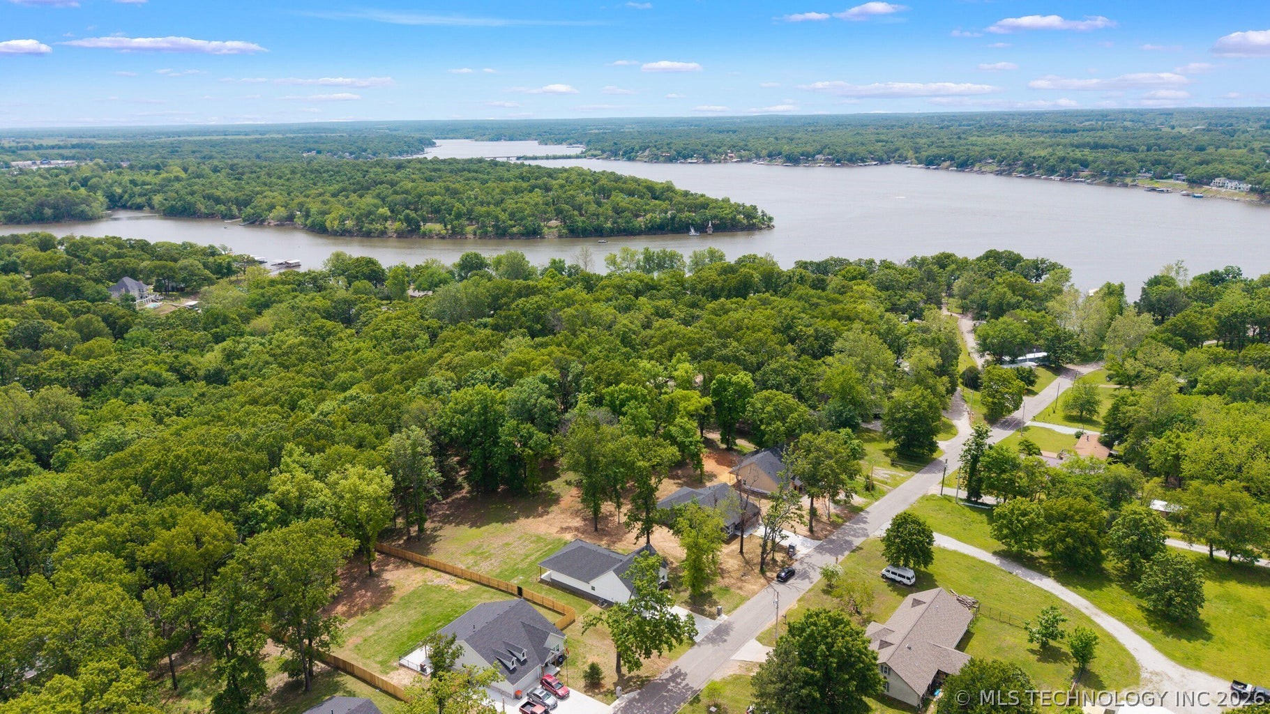 1621 Rockwood Drive Grove OK 74344