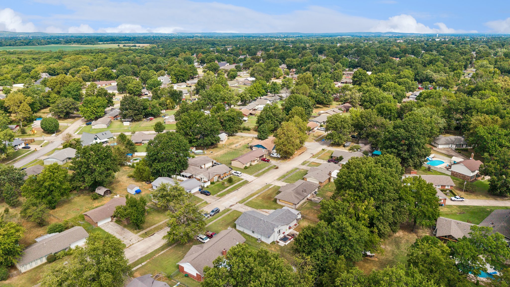 1813 Surrey Drive Pryor OK 74361