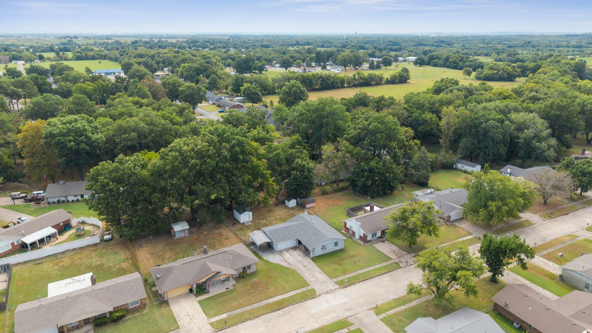 1813 Surrey Drive Pryor OK 74361