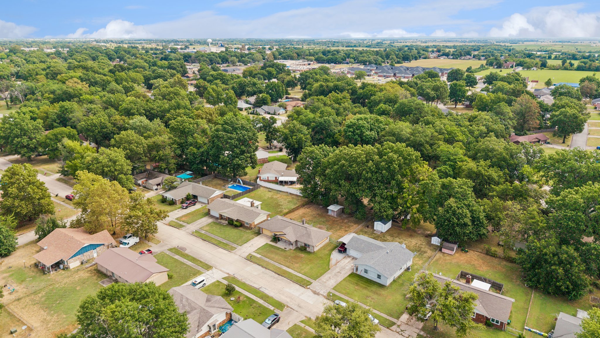 1813 Surrey Drive Pryor OK 74361