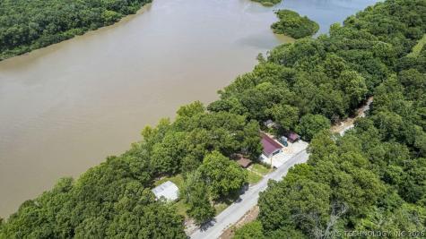 63060 E 157th Road Wyandotte OK 74370