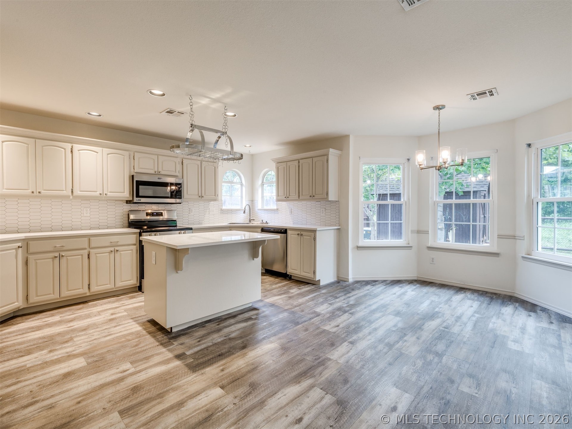 5324 S Redbud Place Sand Springs OK 74063