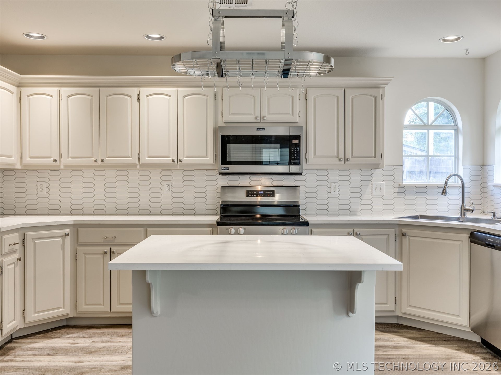 5324 S Redbud Place Sand Springs OK 74063