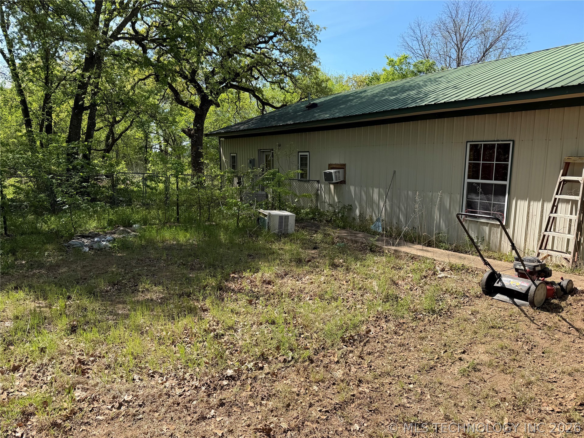 5300 W Acorn Street Tishomingo OK 73460
