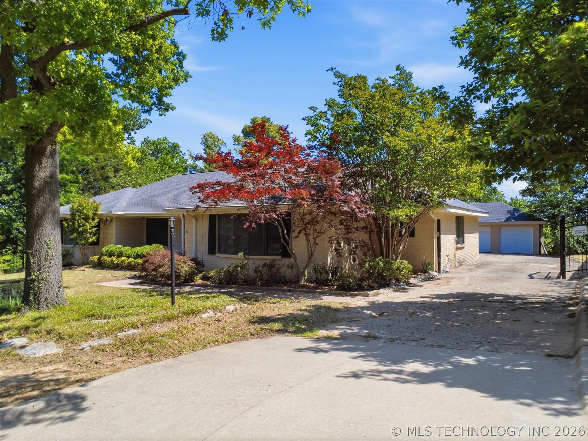 6215 S Hudson Avenue Tulsa OK 74136