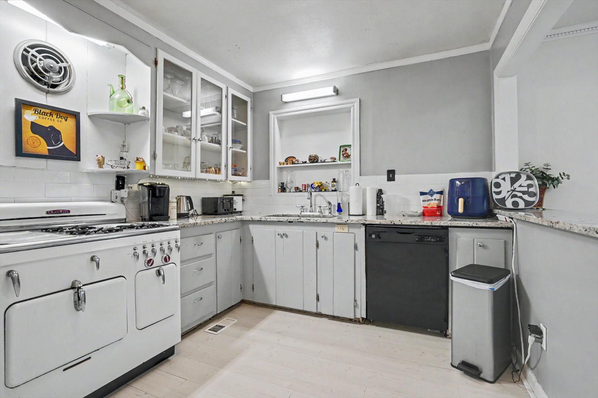 5427 E 5th Place Tulsa OK 74112