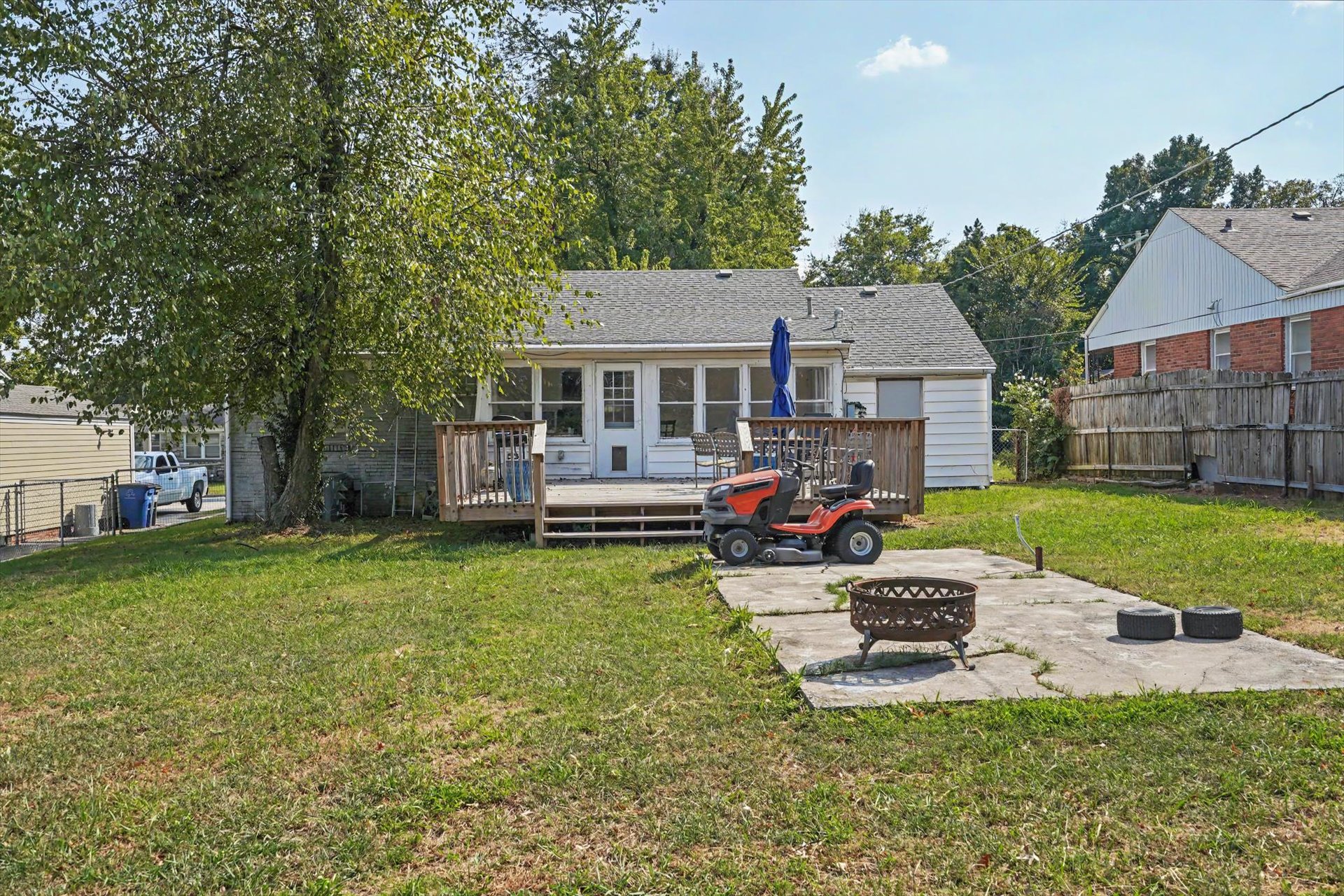 5427 E 5th Place Tulsa OK 74112