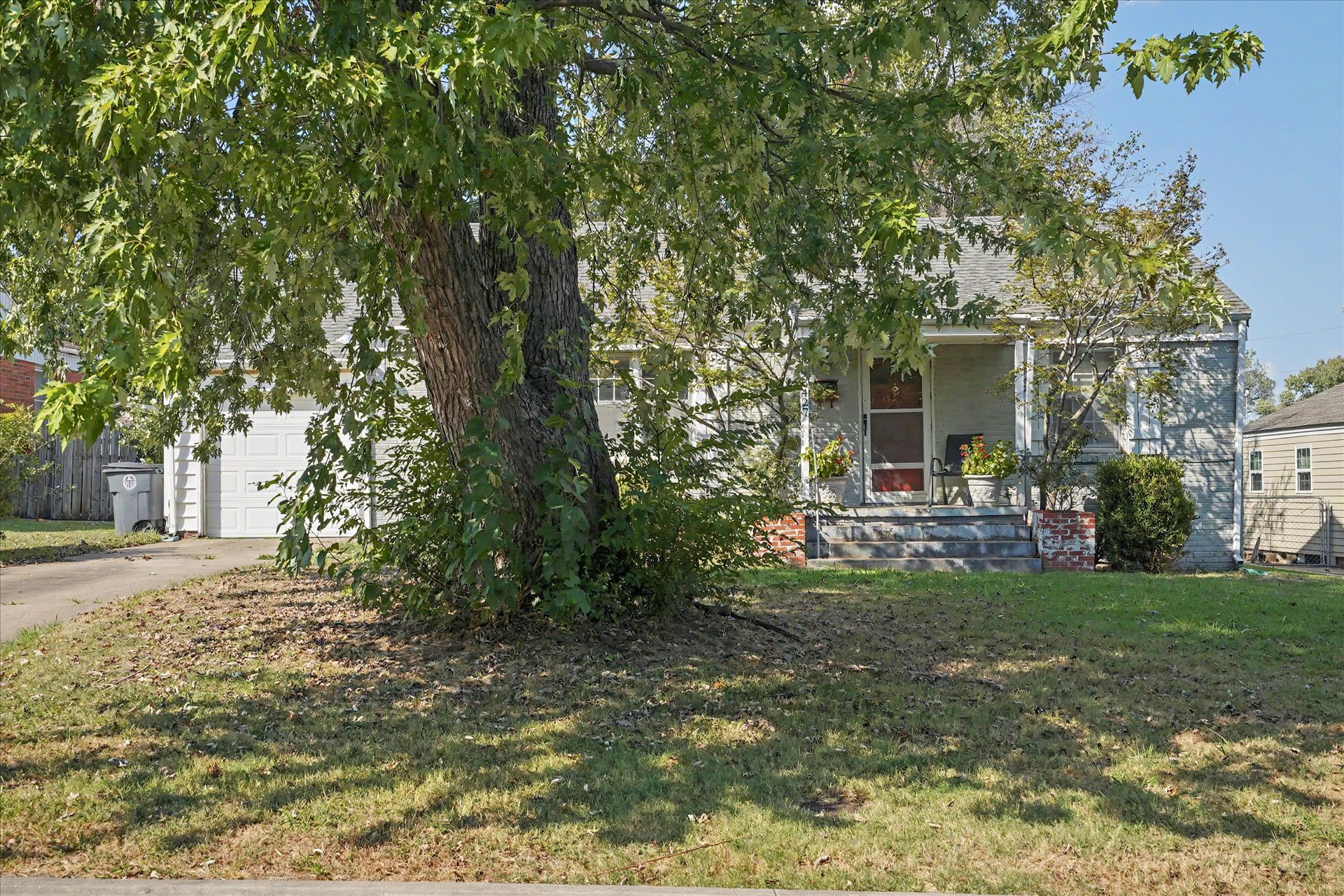 5427 E 5th Place Tulsa OK 74112