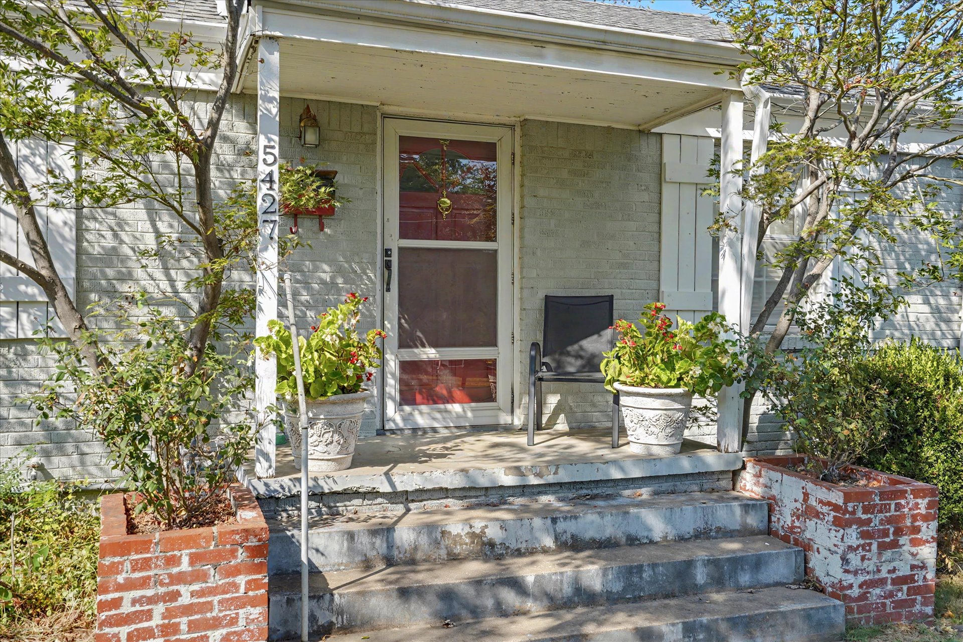 5427 E 5th Place Tulsa OK 74112