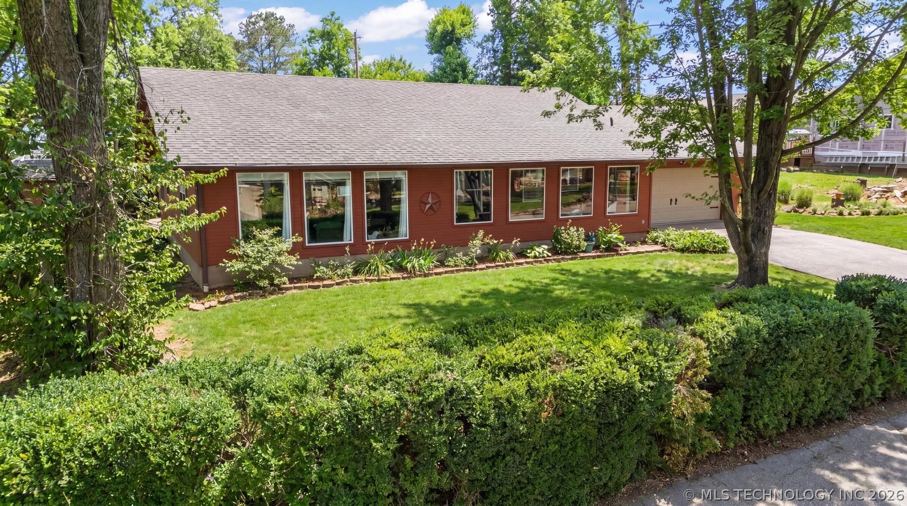 1106 Red Bud Drive Grove OK 74344