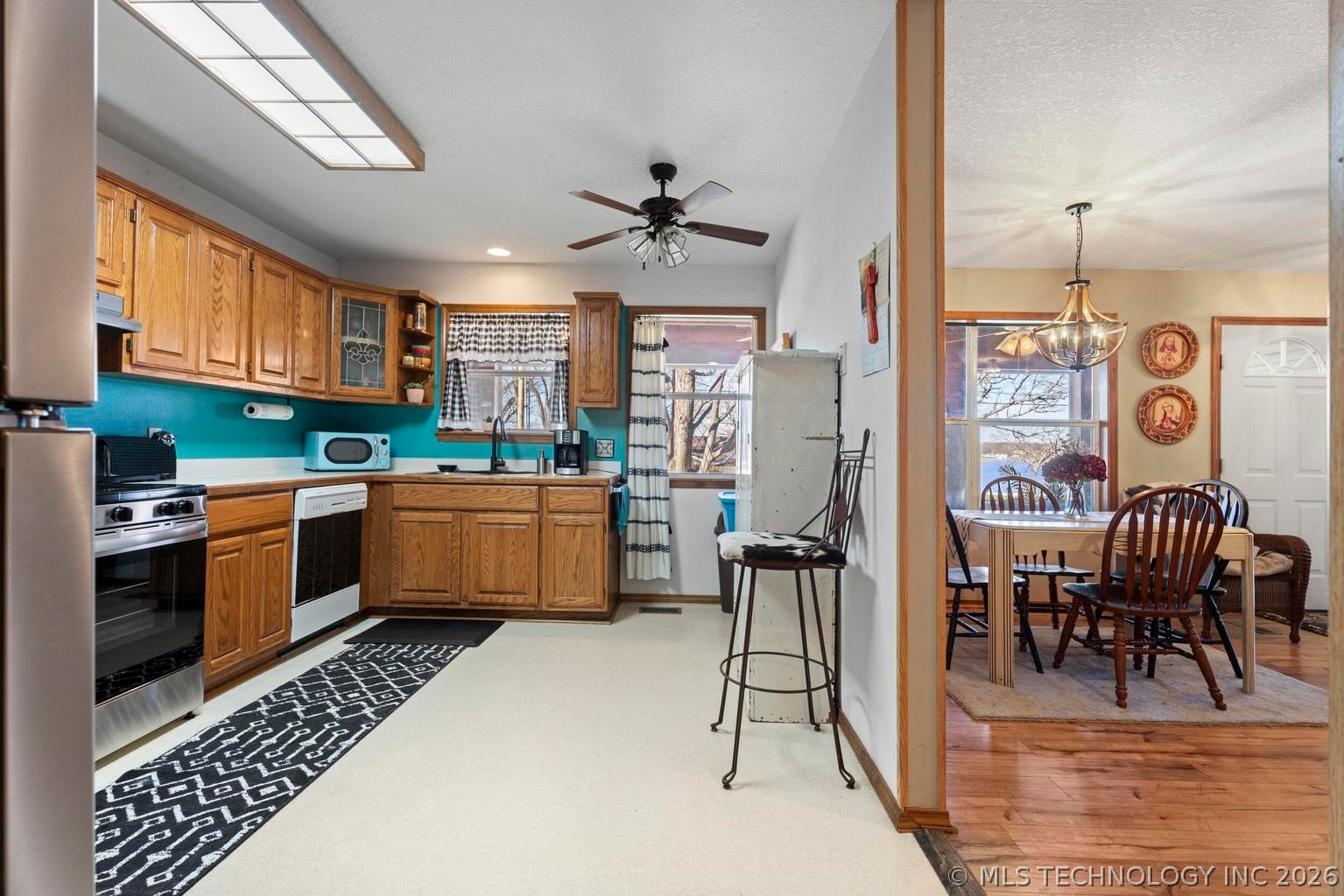 1106 Red Bud Drive Grove OK 74344