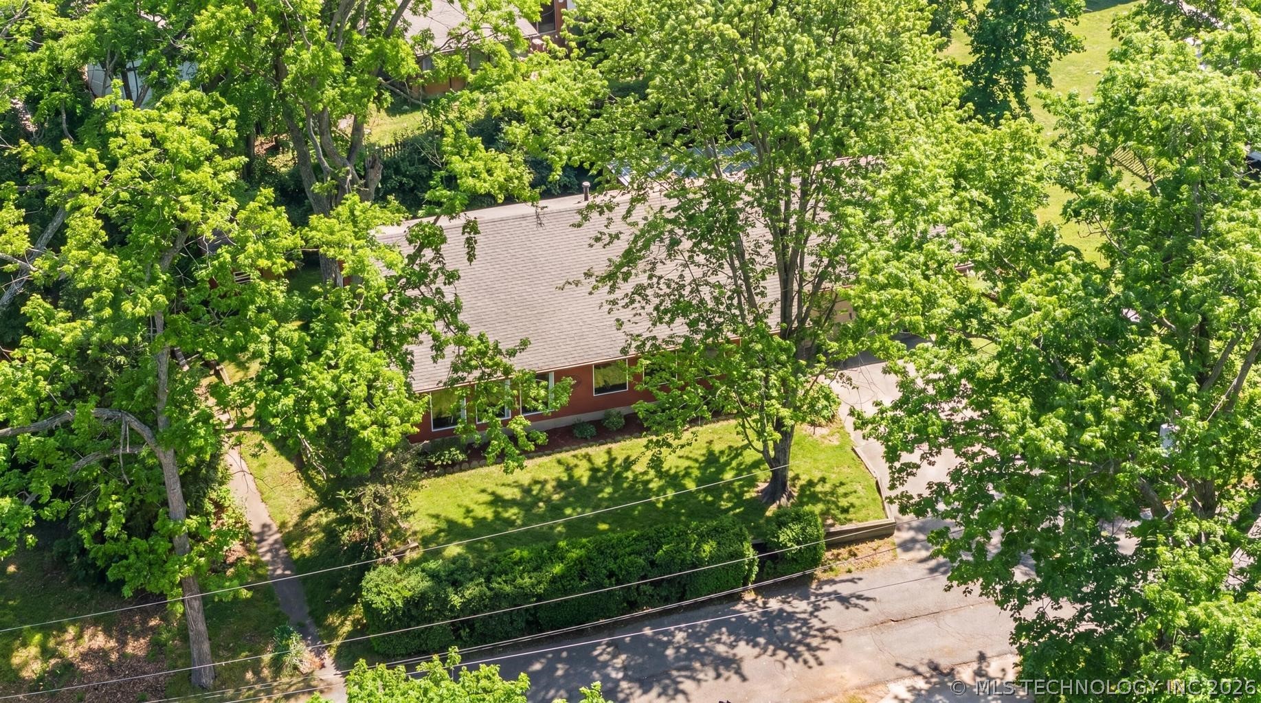 1106 Red Bud Drive Grove OK 74344