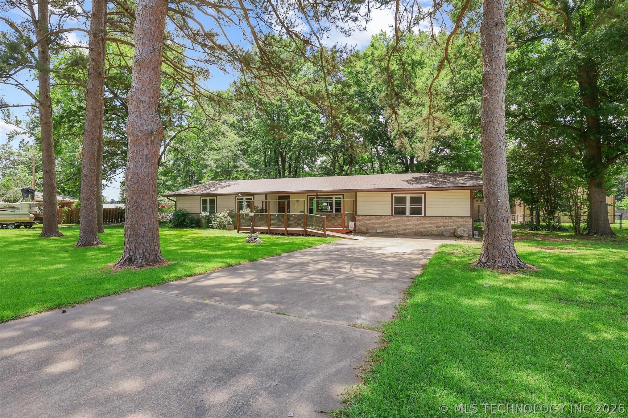 105 Maple Broken Bow OK 74728